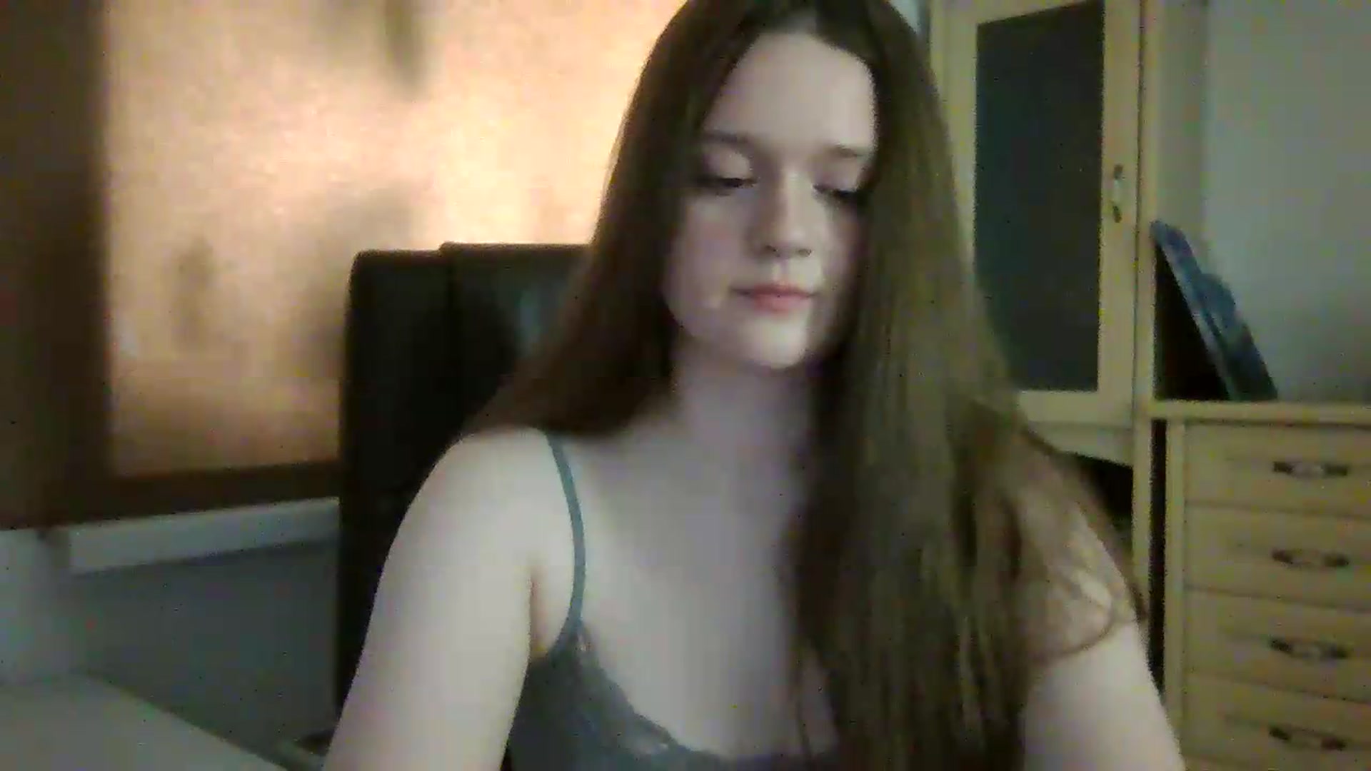 Gallery image thumbnail from KiraDelys's myfreecams stream on, 05/12/2026, 04:40 image 5 of 20