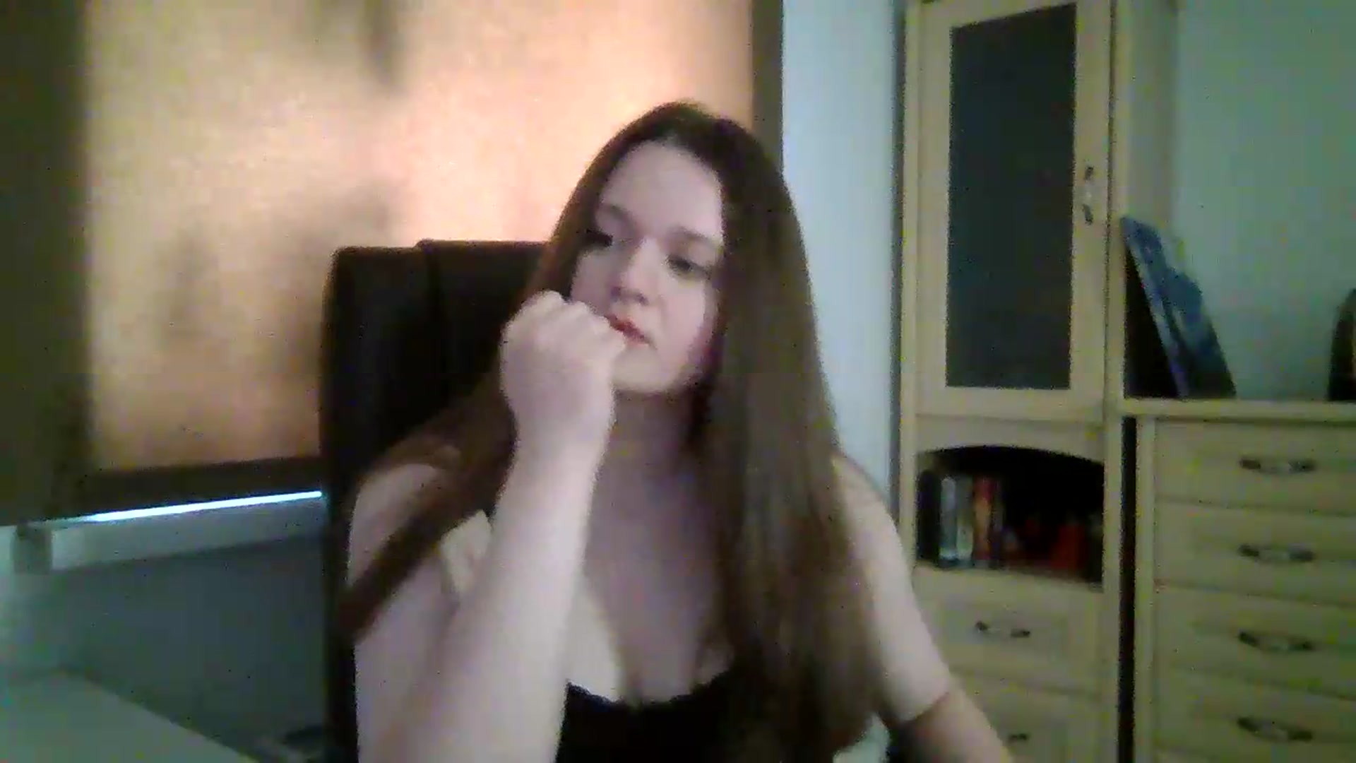 Gallery image thumbnail from KiraDelys's myfreecams stream on, 05/13/2026, 04:50 image 11 of 20