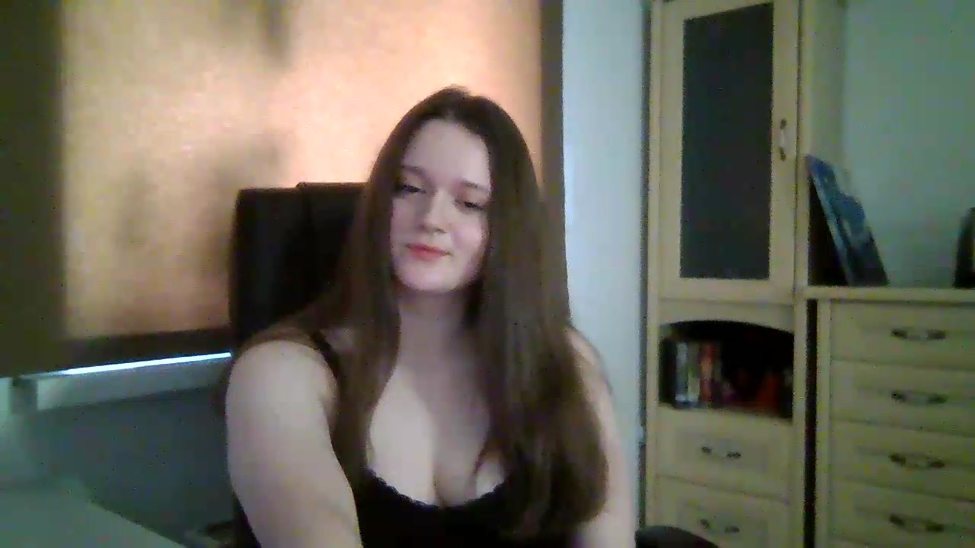 Gallery image thumbnail from KiraDelys's myfreecams stream on, 05/13/2026, 04:50 image 13 of 20