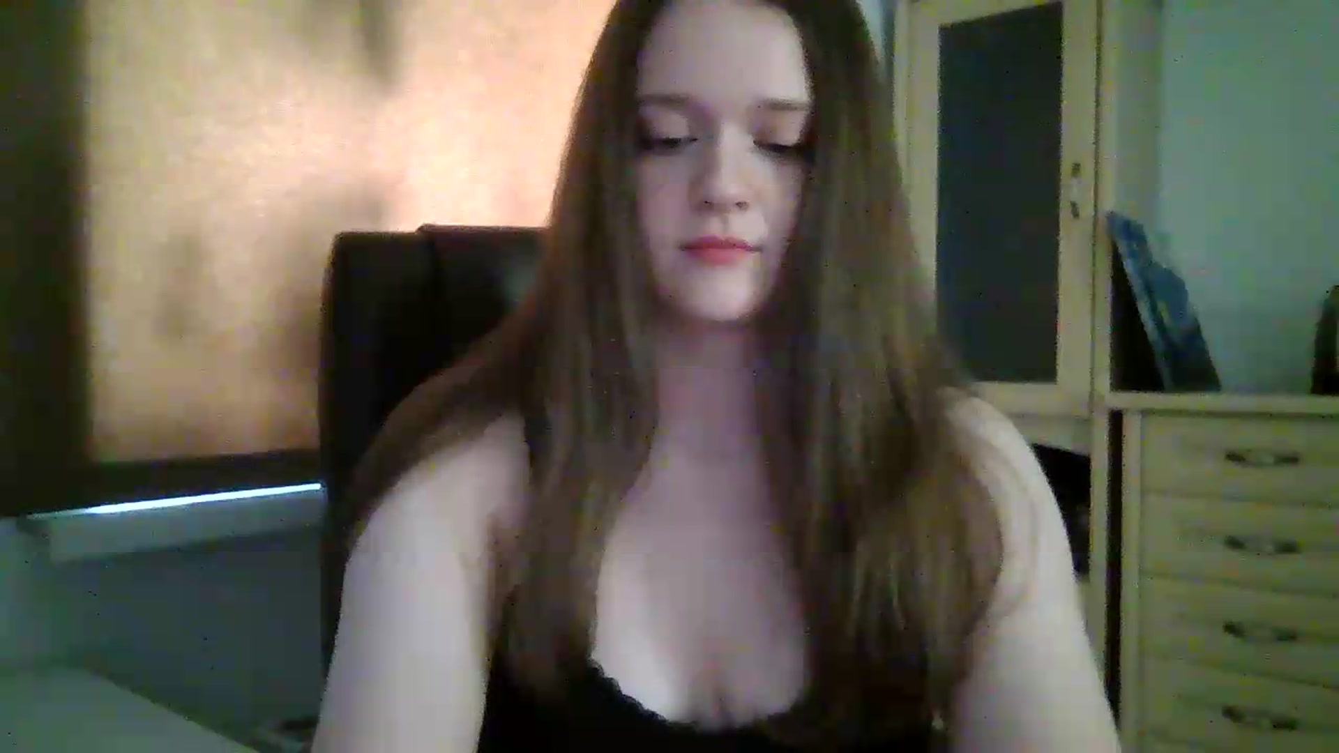 Gallery image thumbnail from KiraDelys's myfreecams stream on, 05/13/2026, 04:50 image 2 of 20