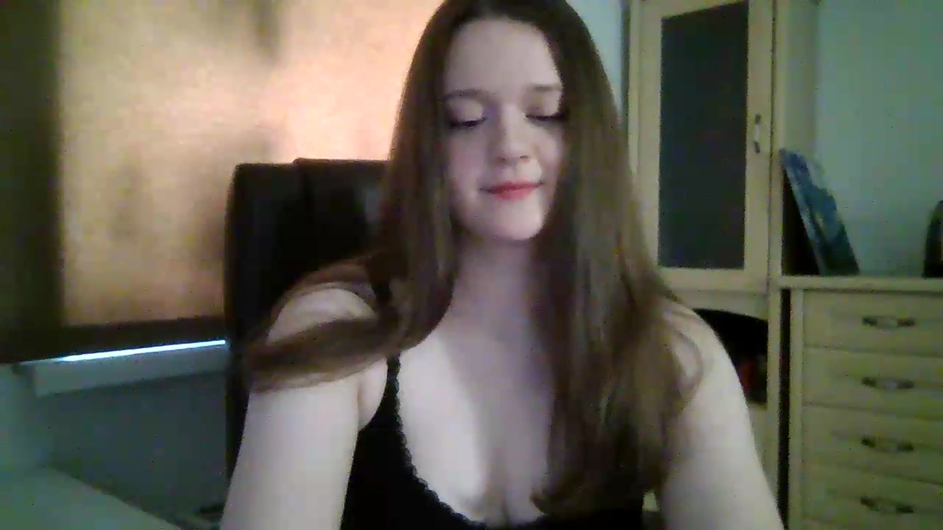 Gallery image thumbnail from KiraDelys's myfreecams stream on, 05/13/2026, 04:50 image 10 of 20