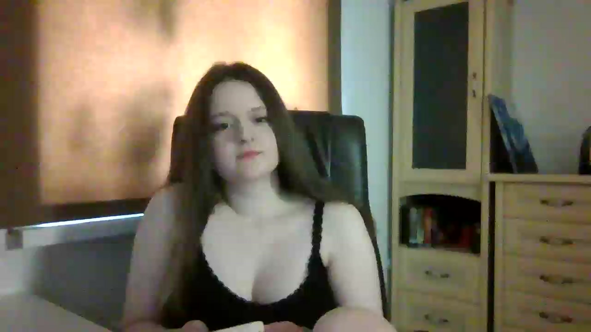 Gallery image thumbnail from KiraDelys's myfreecams stream on, 05/13/2026, 04:50 image 18 of 20