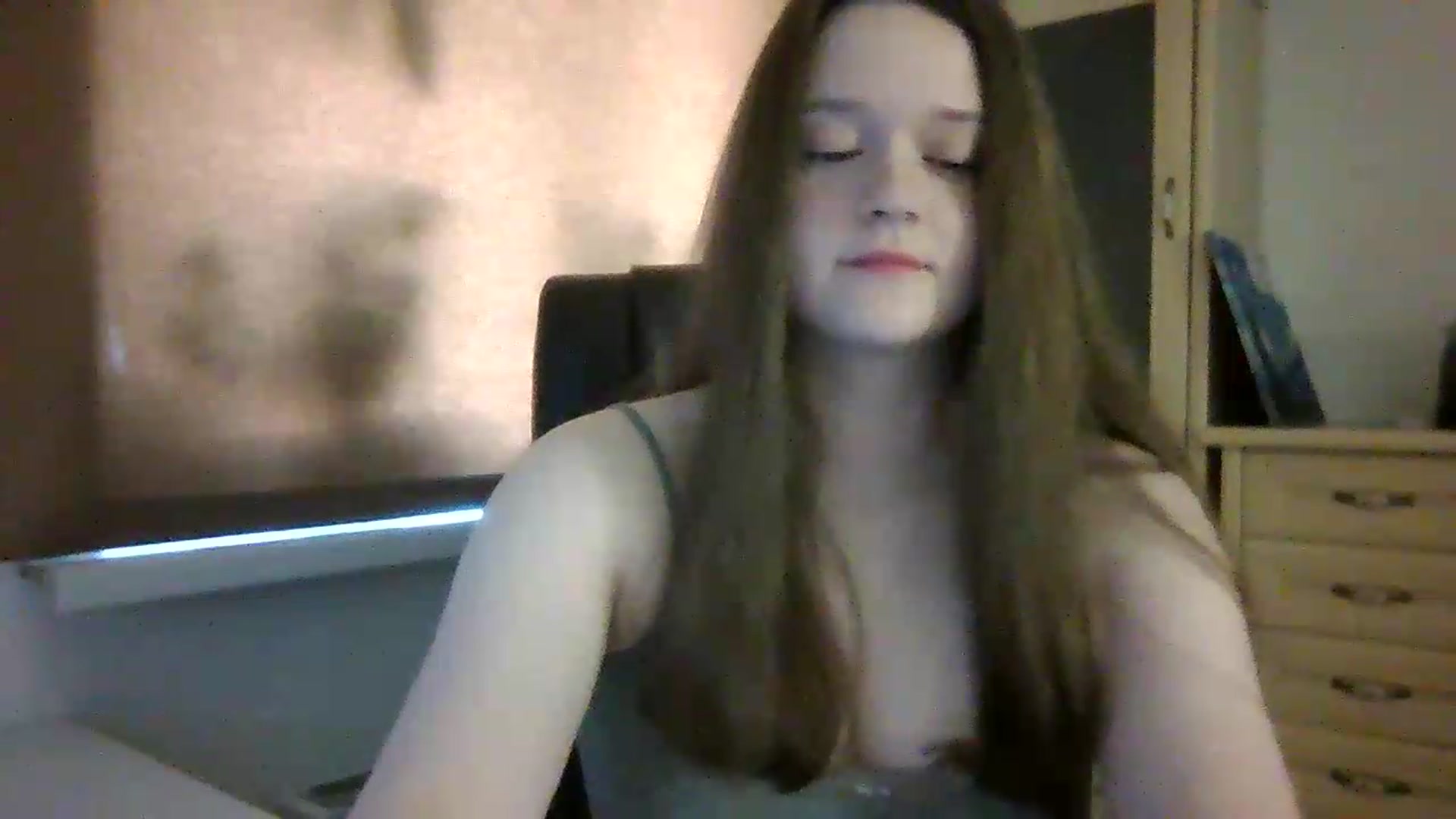 Gallery image thumbnail from KiraDelys's myfreecams stream on, 05/15/2026, 03:23 image 9 of 20