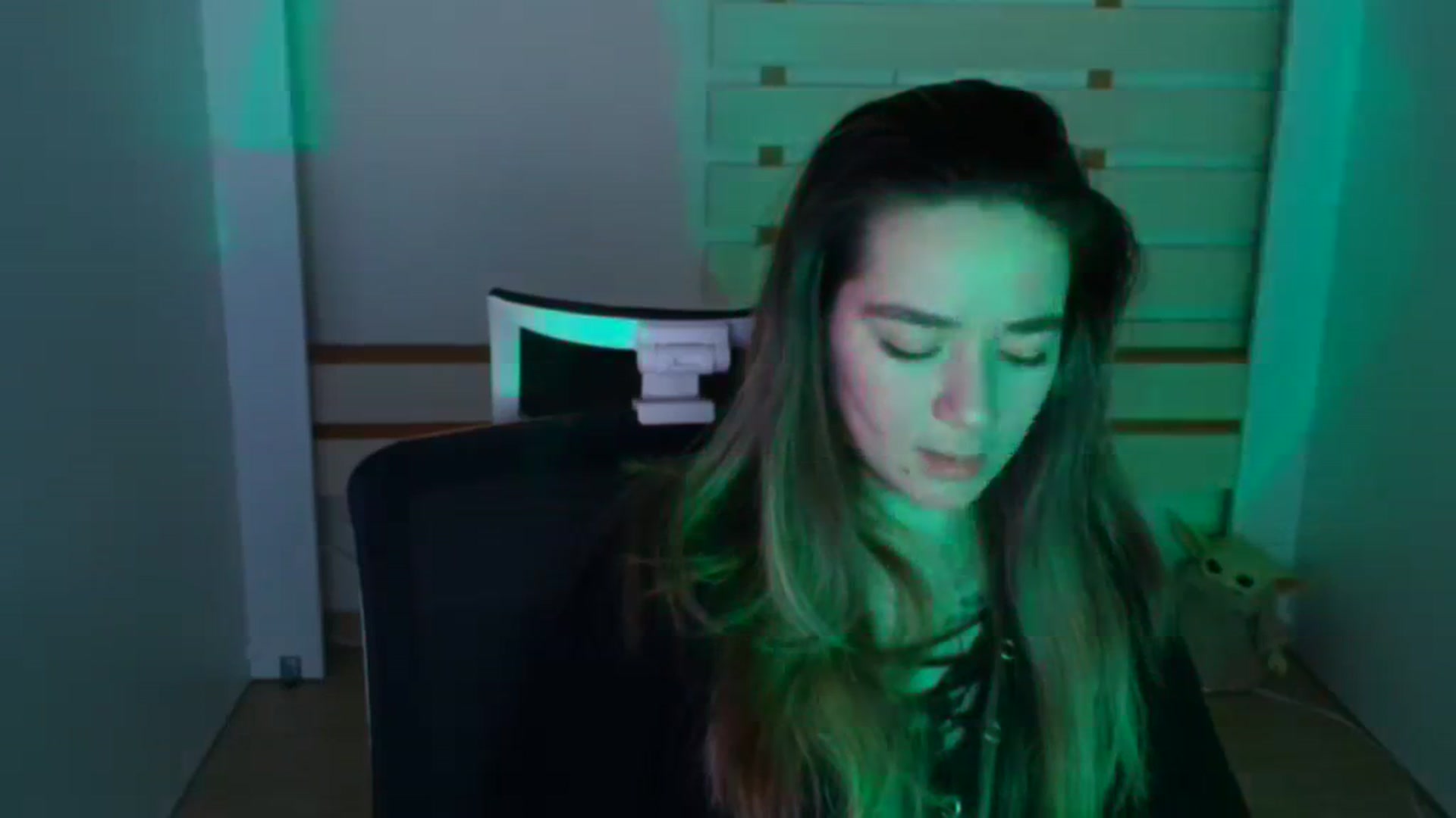 Gallery image thumbnail from KiraLove's myfreecams stream on, 01/08/2024, 12:46 image 10 of 20