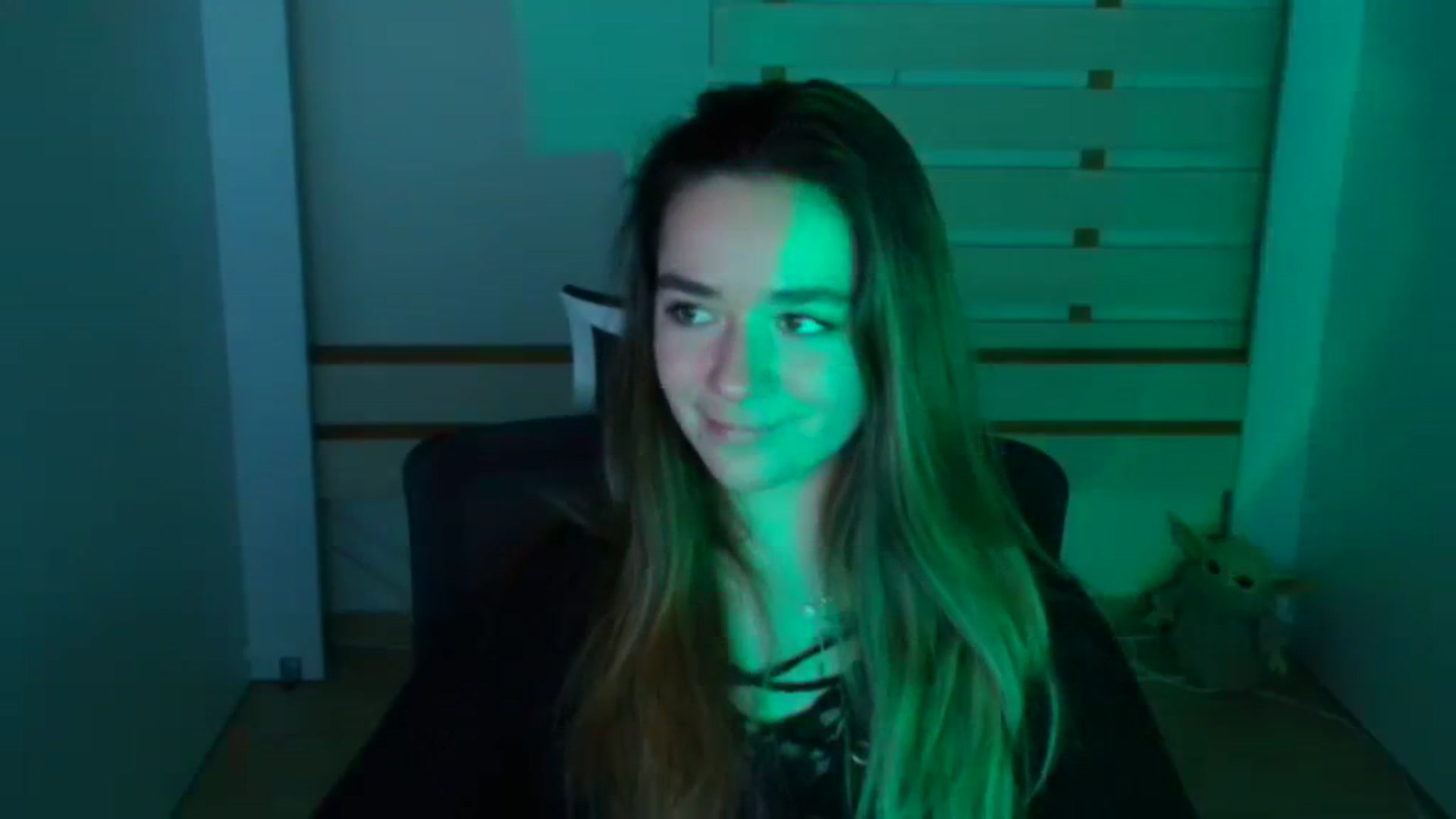 Gallery image thumbnail from KiraLove's myfreecams stream on, 01/08/2024, 12:46 image 20 of 20
