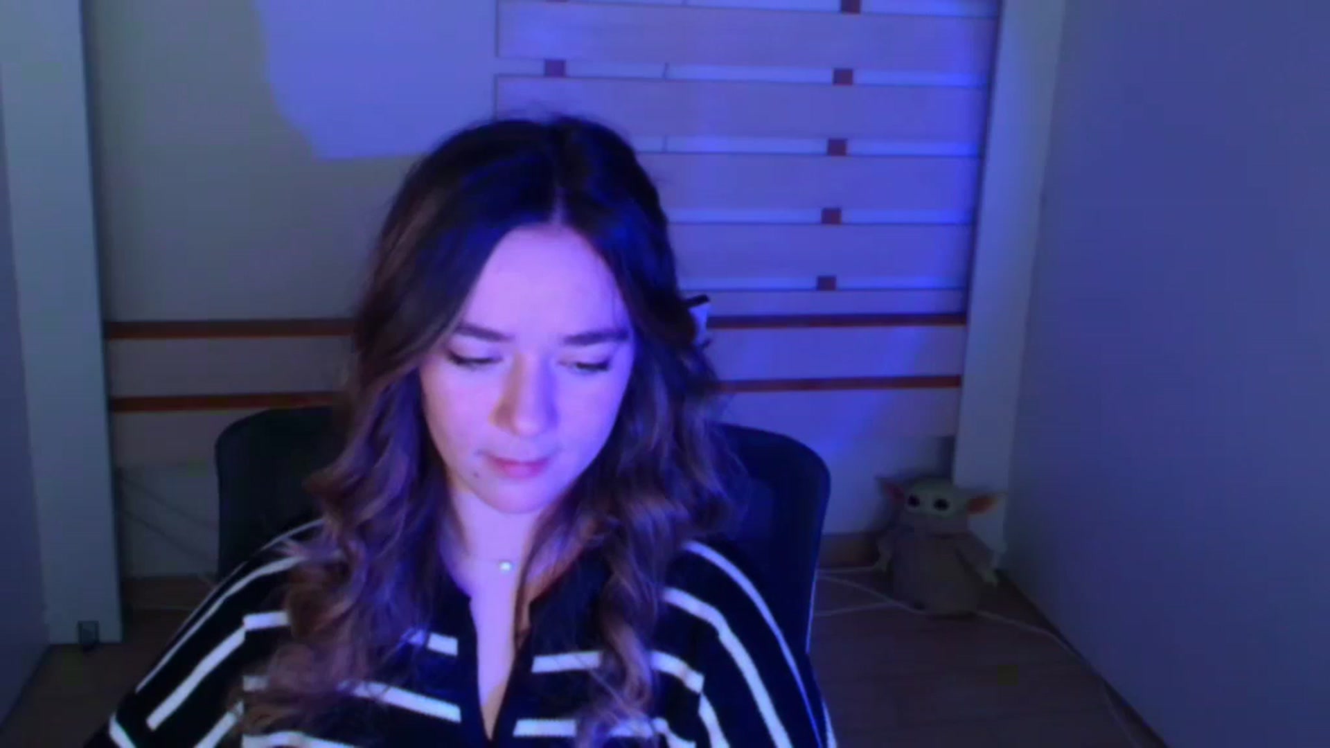 Gallery image thumbnail from KiraLove's myfreecams stream on, 01/09/2024, 10:14 image 8 of 20