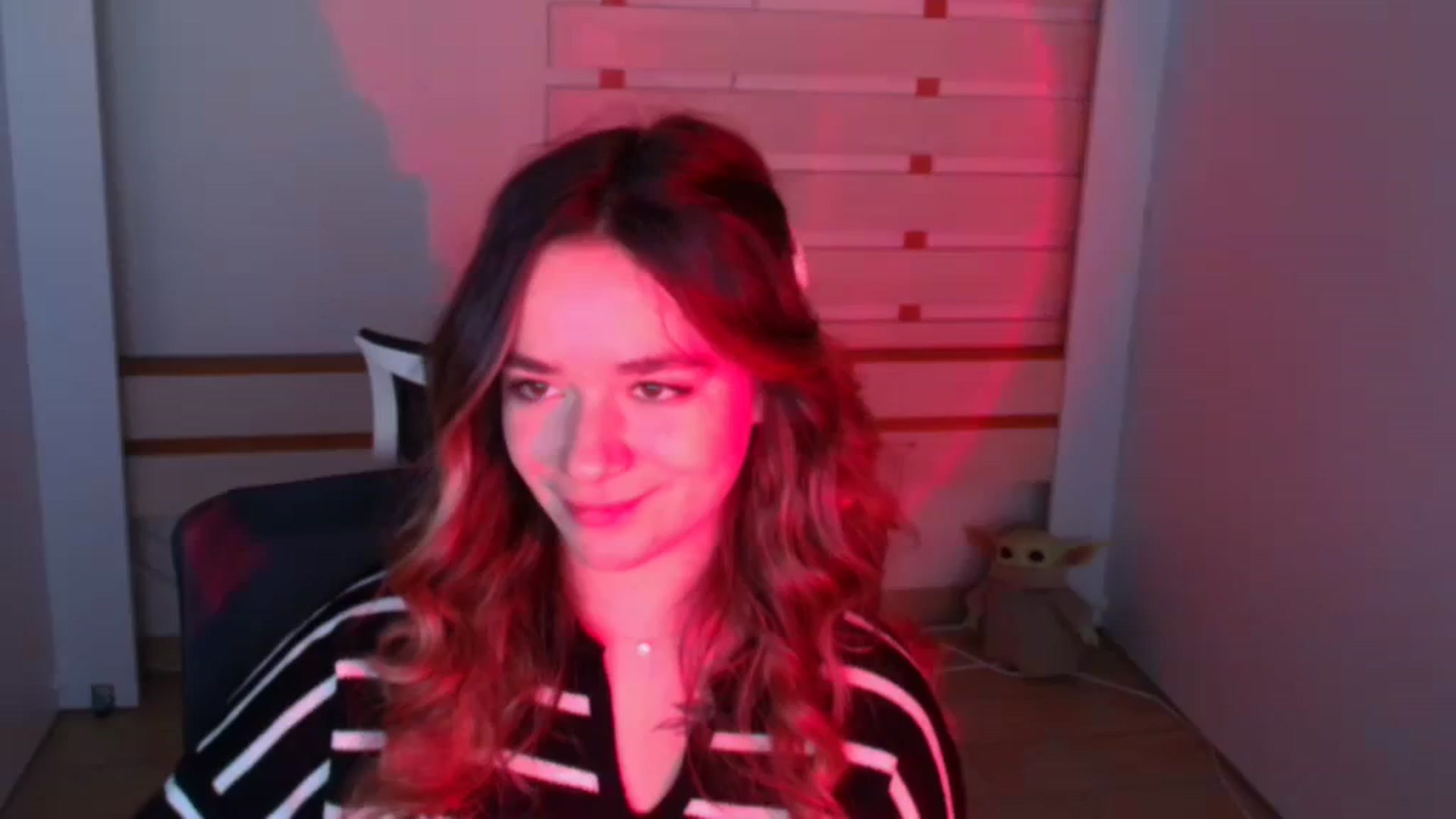 Gallery image thumbnail from KiraLove's myfreecams stream on, 01/09/2024, 10:14 image 20 of 20