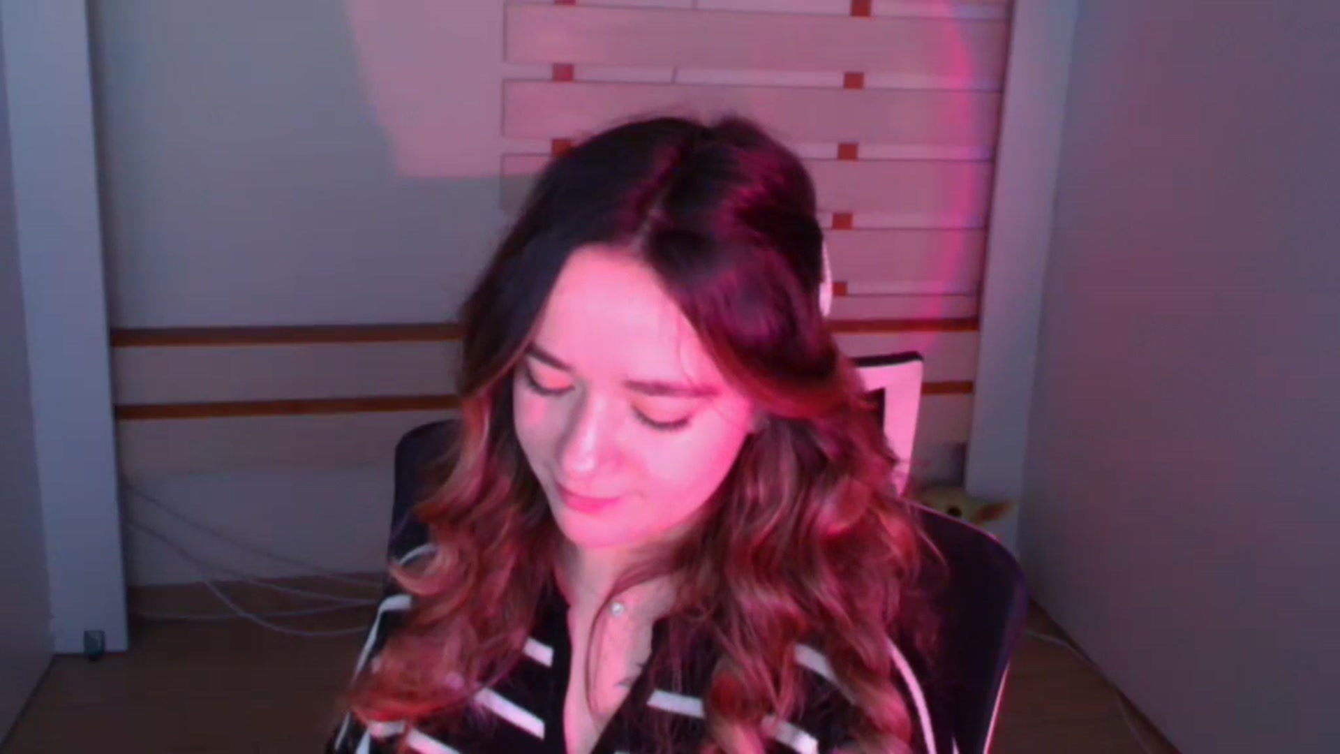 Gallery image thumbnail from KiraLove's myfreecams stream on, 01/09/2024, 10:14 image 16 of 20