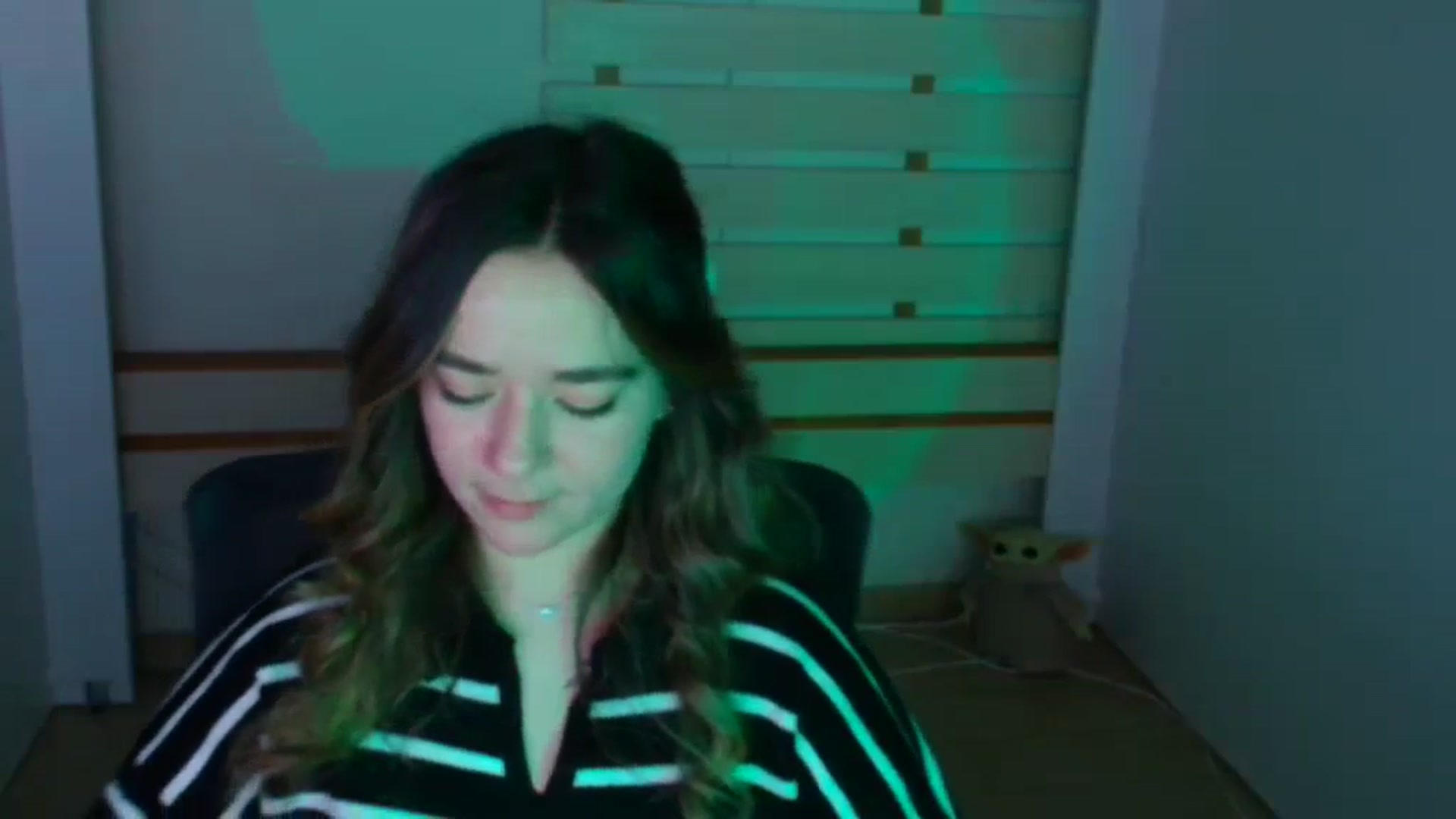 Gallery image thumbnail from KiraLove's myfreecams stream on, 01/09/2024, 10:14 image 7 of 20