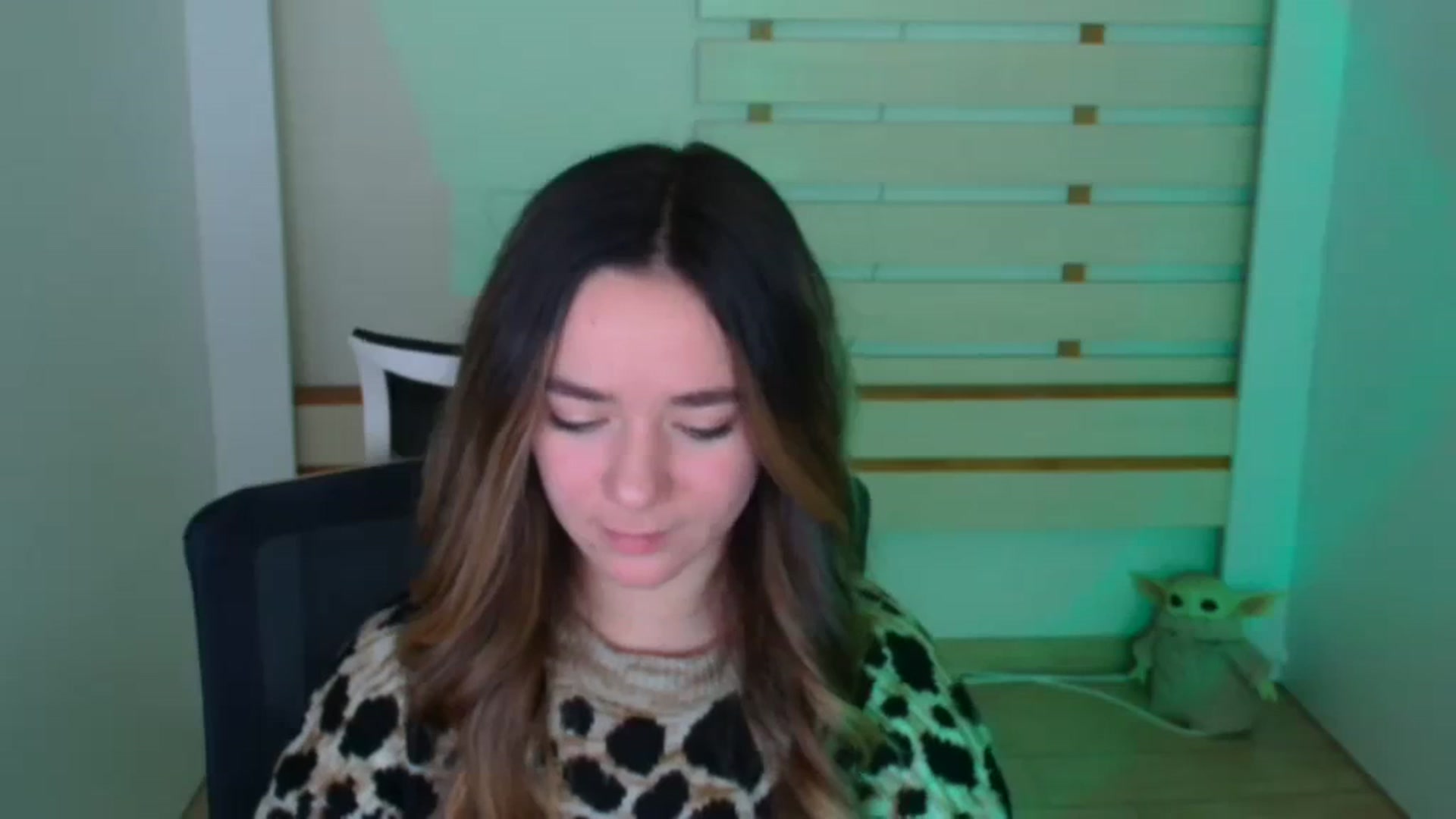 Gallery image thumbnail from KiraLove's myfreecams stream on, 01/10/2024, 10:15 image 3 of 20