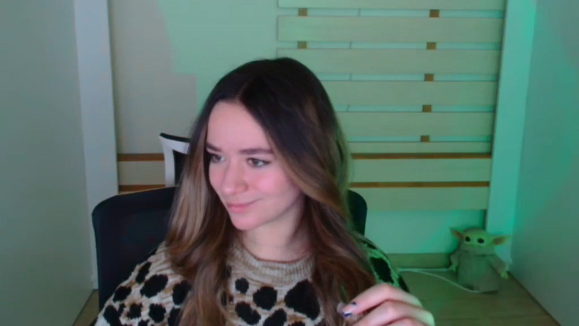Gallery image thumbnail from KiraLove's myfreecams stream on, 01/10/2024, 10:15 image 7 of 20