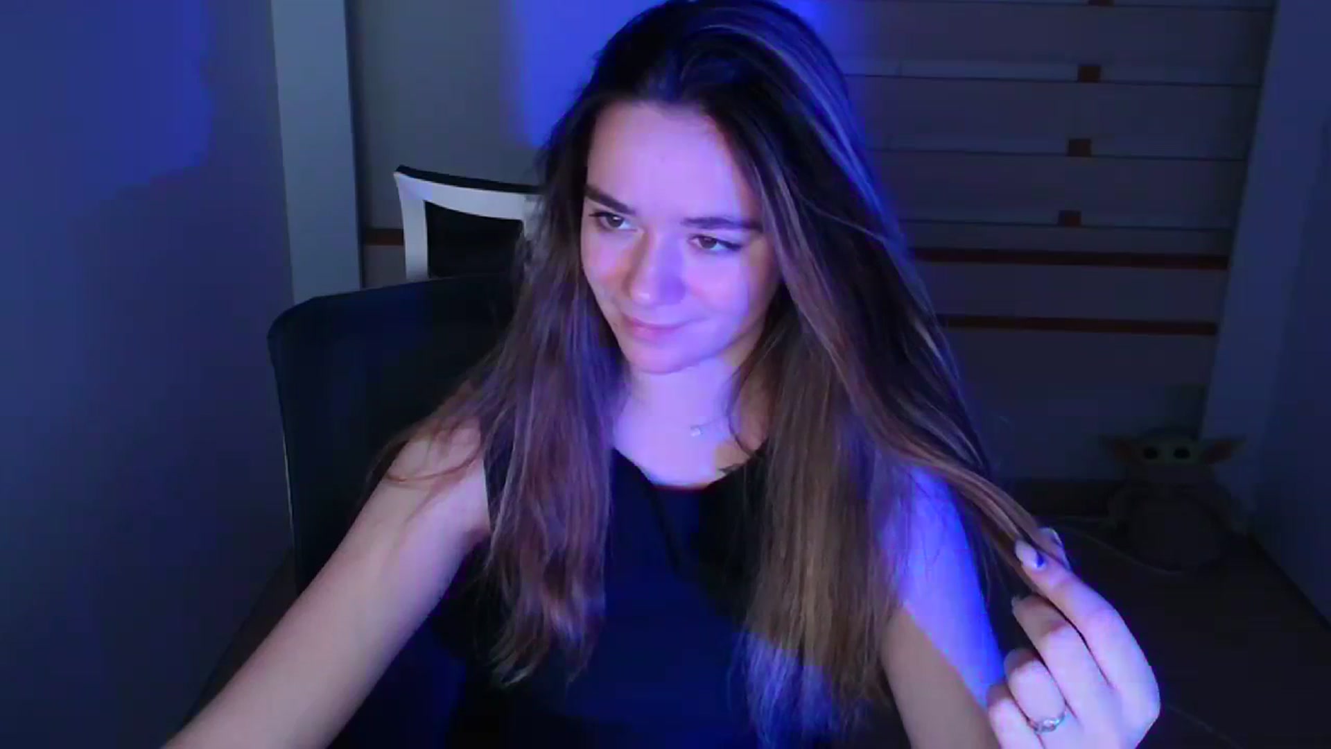Gallery image thumbnail from KiraLove's myfreecams stream on, 01/25/2024, 01:39 image 9 of 20