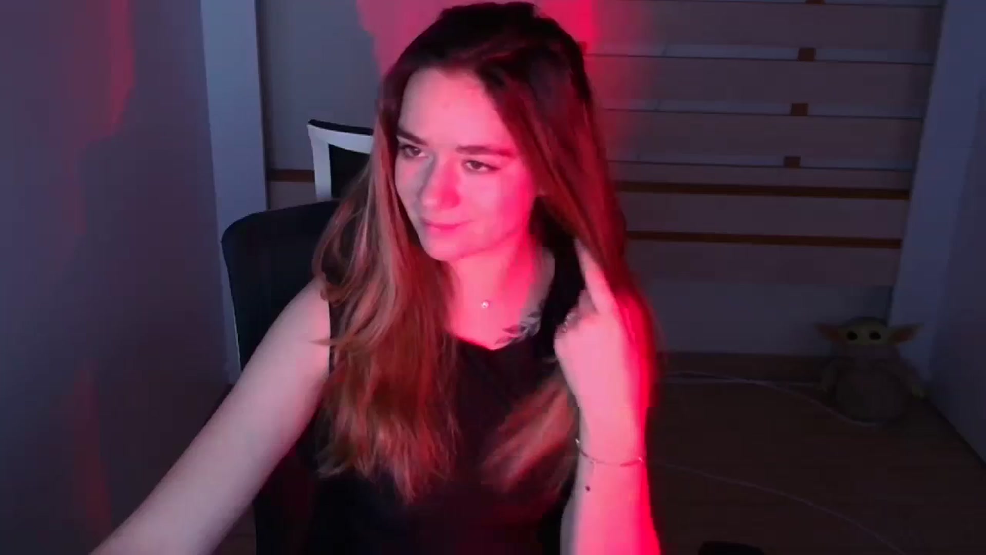 Gallery image thumbnail from KiraLove's myfreecams stream on, 01/25/2024, 01:39 image 5 of 20