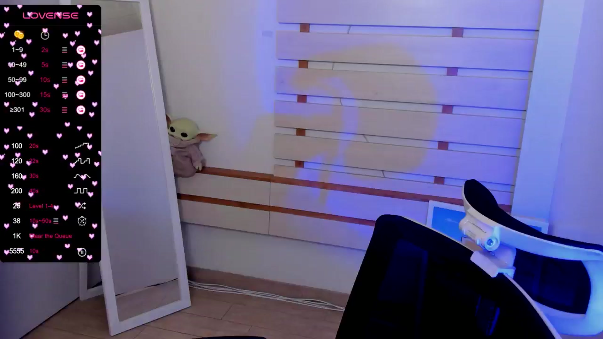 Gallery image thumbnail from KiraLove's myfreecams stream on, 11/21/2024, 12:35 image 8 of 20