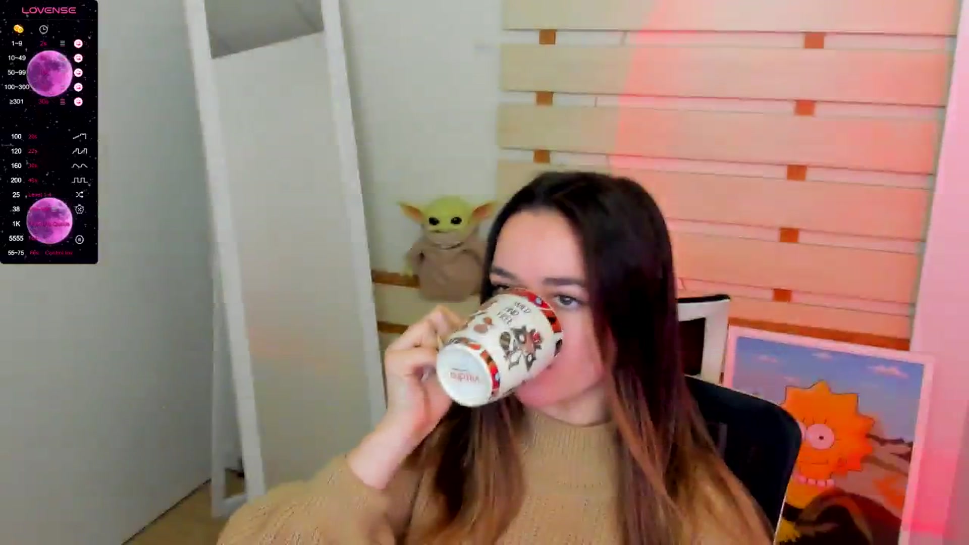 Gallery image thumbnail from KiraLove's myfreecams stream on, 12/09/2024, 09:46 image 14 of 20