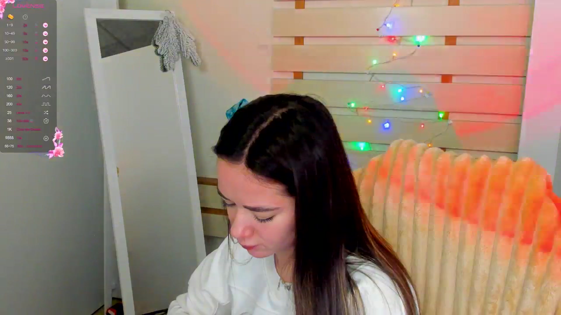 Gallery image thumbnail from KiraLove's myfreecams stream on, 12/16/2024, 09:40 image 3 of 20