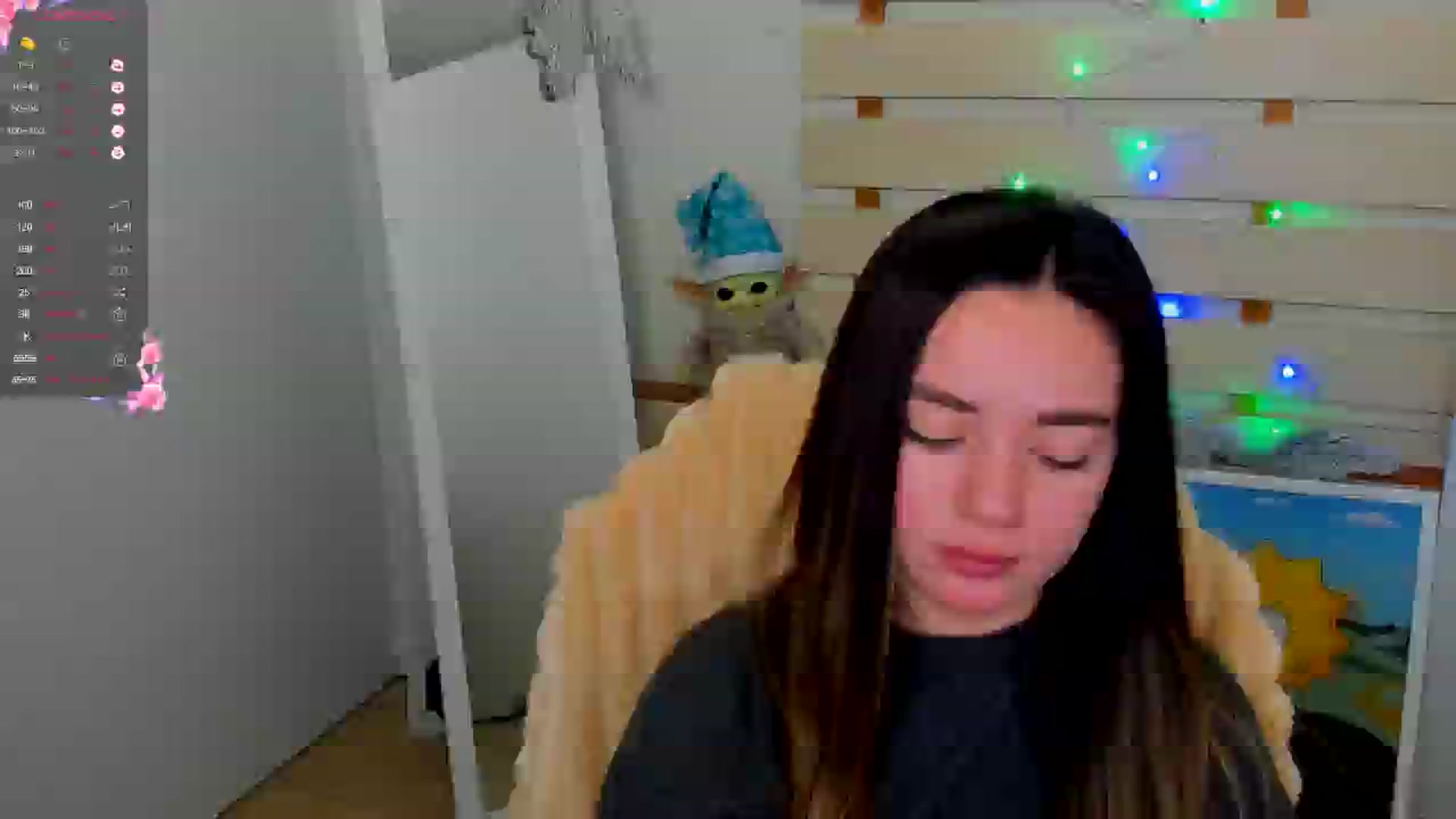 Gallery image thumbnail from KiraLove's myfreecams stream on, 12/23/2024, 10:53 image 1 of 20