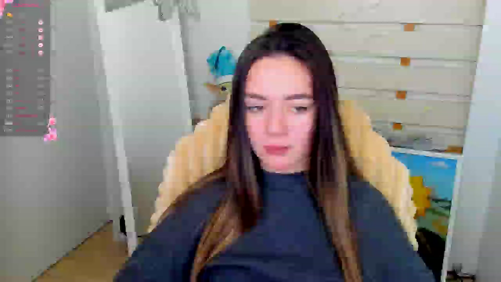 Gallery image thumbnail from KiraLove's myfreecams stream on, 12/23/2024, 13:01 image 4 of 20