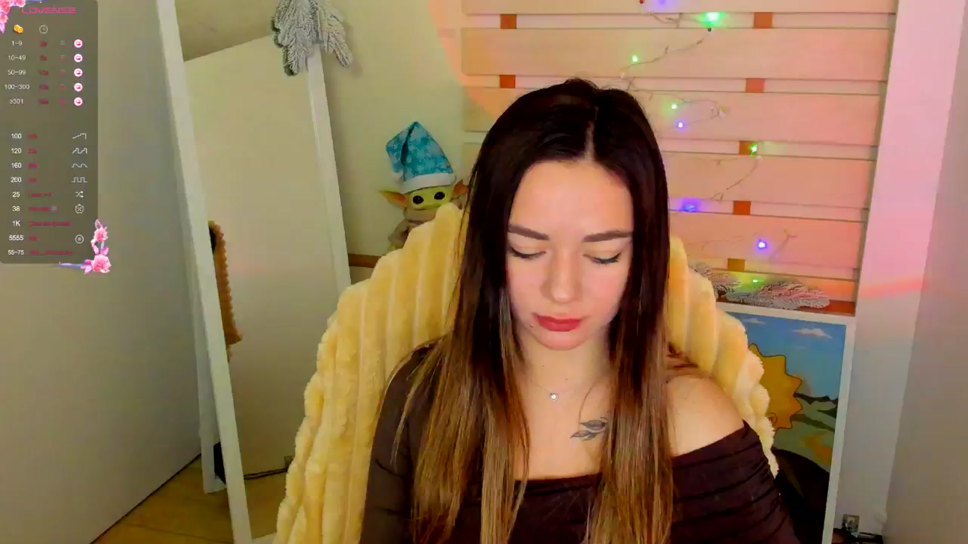 Gallery image thumbnail from KiraLove's myfreecams stream on, 12/24/2024, 12:37 image 3 of 20
