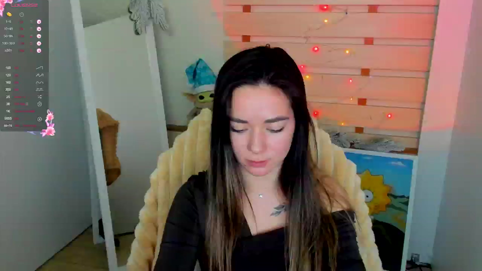Gallery image thumbnail from KiraLove's myfreecams stream on, 12/24/2024, 16:39 image 18 of 20