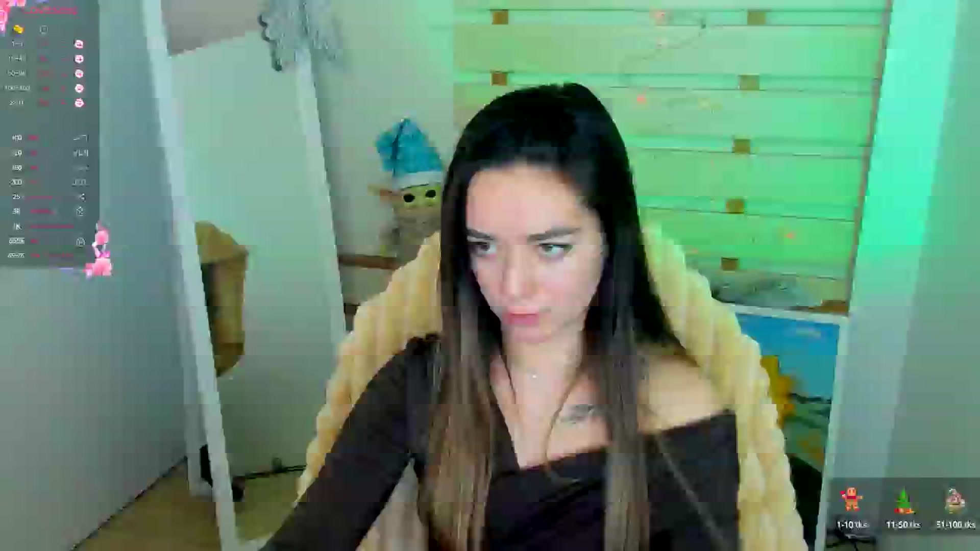 Gallery image thumbnail from KiraLove's myfreecams stream on, 12/24/2024, 16:39 image 9 of 20