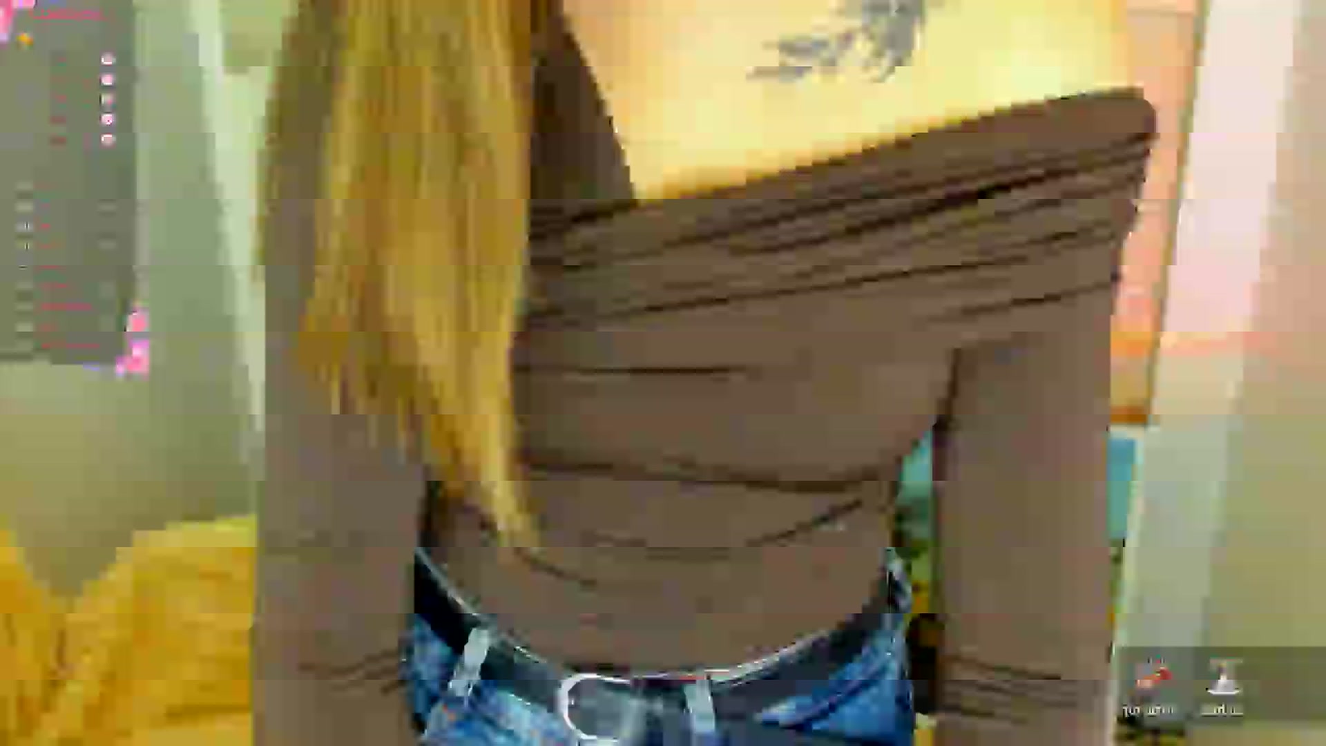 Gallery image thumbnail from KiraLove's myfreecams stream on, 12/24/2024, 16:39 image 5 of 20