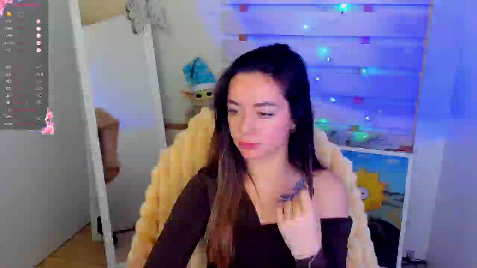 Gallery image thumbnail from KiraLove's myfreecams stream on, 12/24/2024, 16:39 image 14 of 20