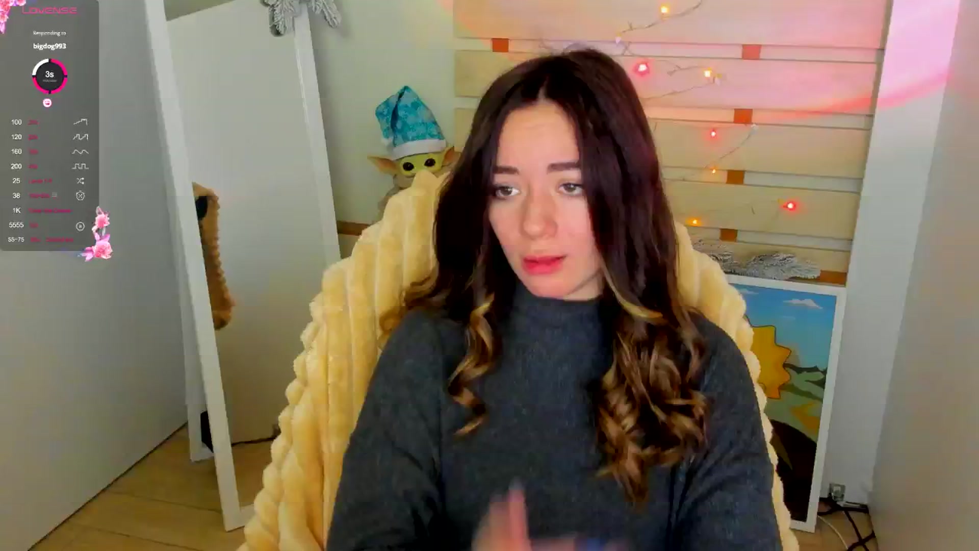 Gallery image thumbnail from KiraLove's myfreecams stream on, 12/25/2024, 10:03 image 7 of 20