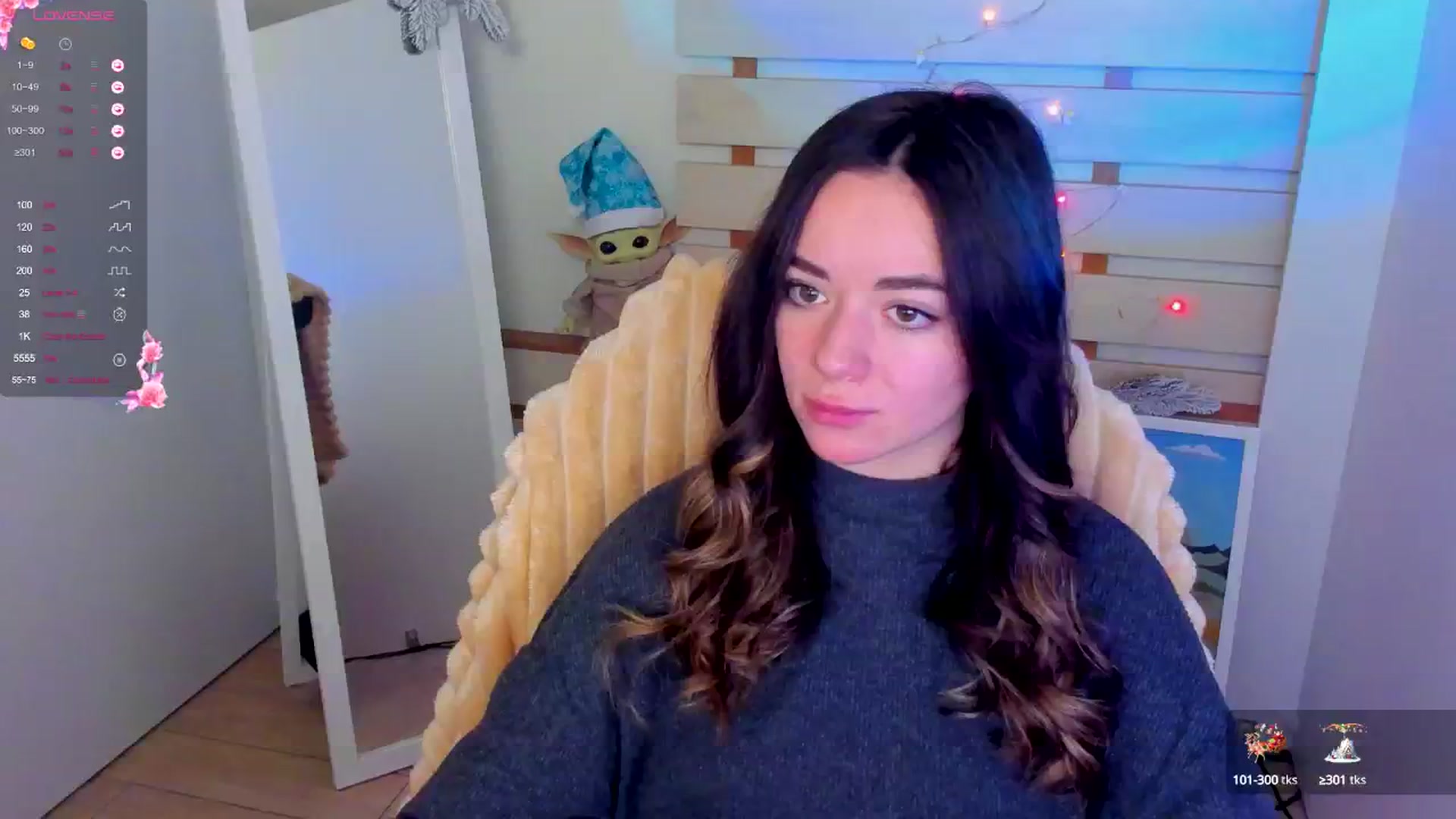 Gallery image thumbnail from KiraLove's myfreecams stream on, 12/25/2024, 10:03 image 3 of 20