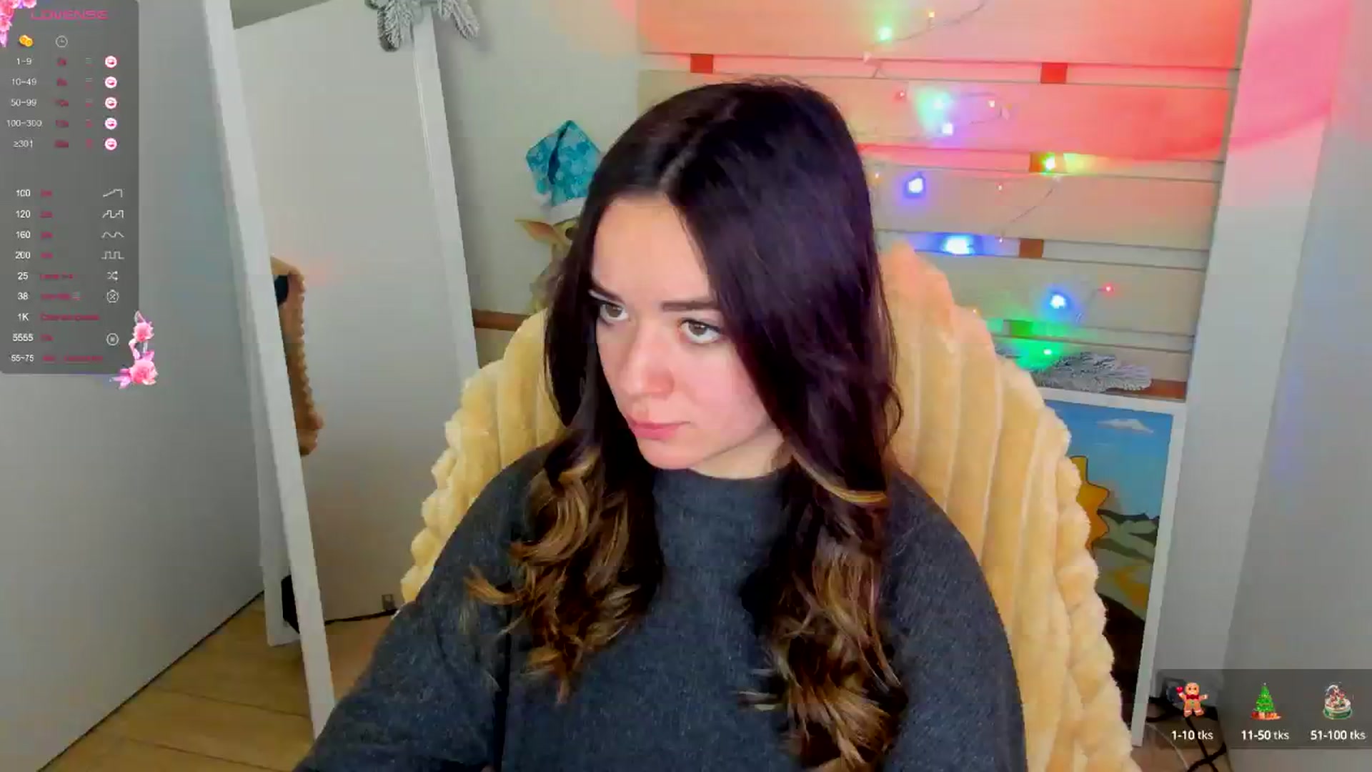 Gallery image thumbnail from KiraLove's myfreecams stream on, 12/25/2024, 10:03 image 4 of 20