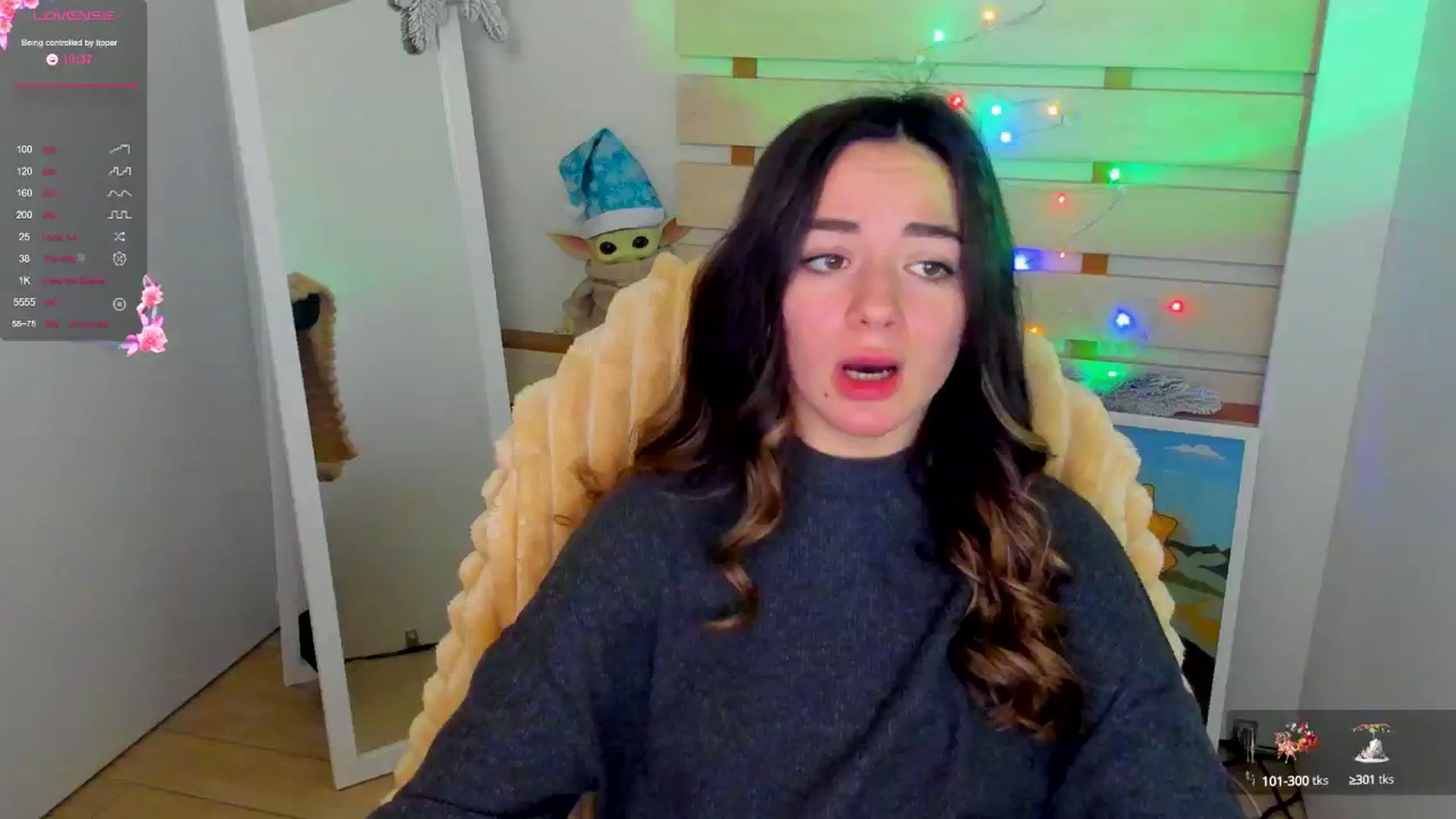 Gallery image thumbnail from KiraLove's myfreecams stream on, 12/25/2024, 10:03 image 8 of 20