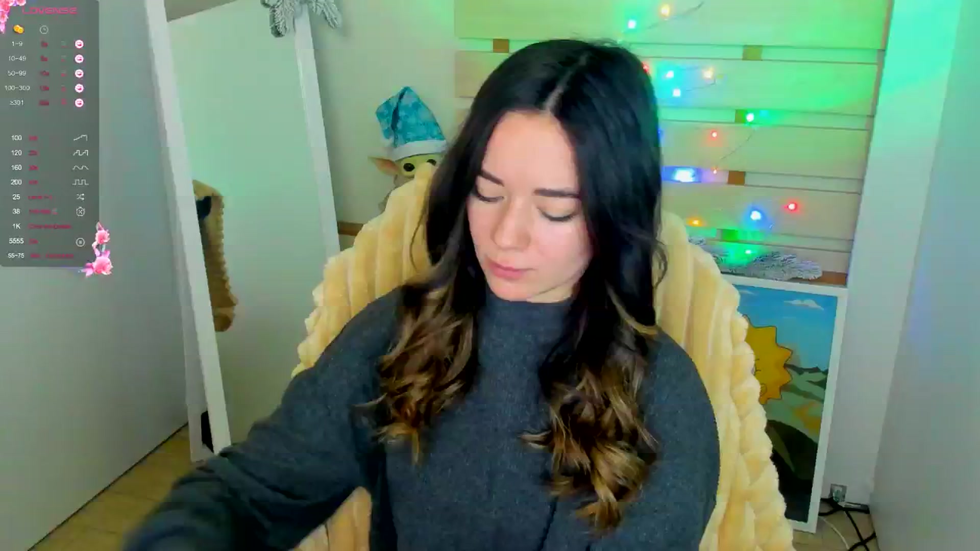 Gallery image thumbnail from KiraLove's myfreecams stream on, 12/25/2024, 10:03 image 1 of 20