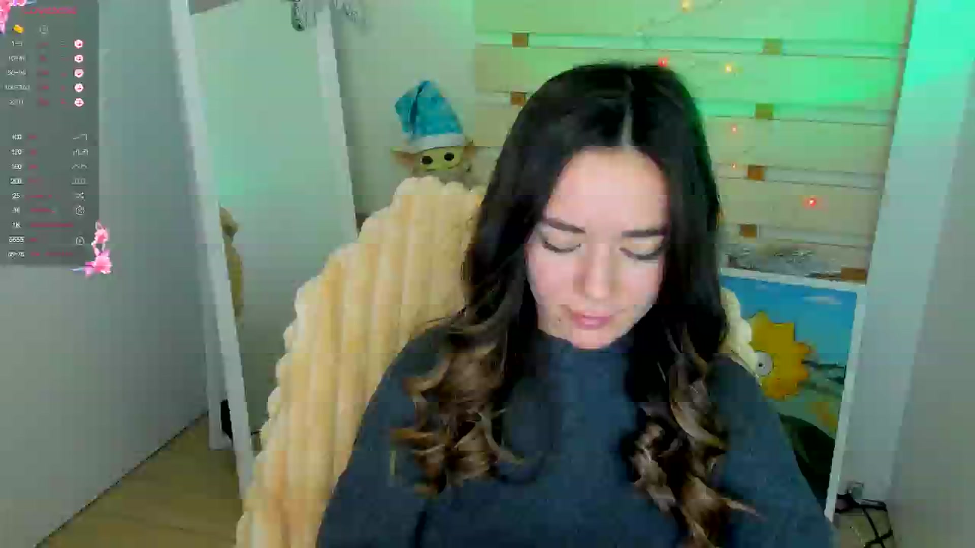 Gallery image thumbnail from KiraLove's myfreecams stream on, 12/25/2024, 12:06 image 2 of 20