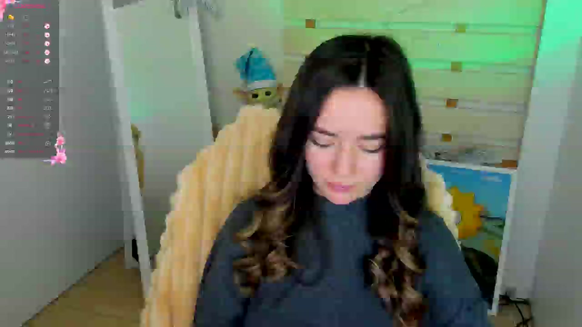 Gallery image thumbnail from KiraLove's myfreecams stream on, 12/25/2024, 12:06 image 4 of 20
