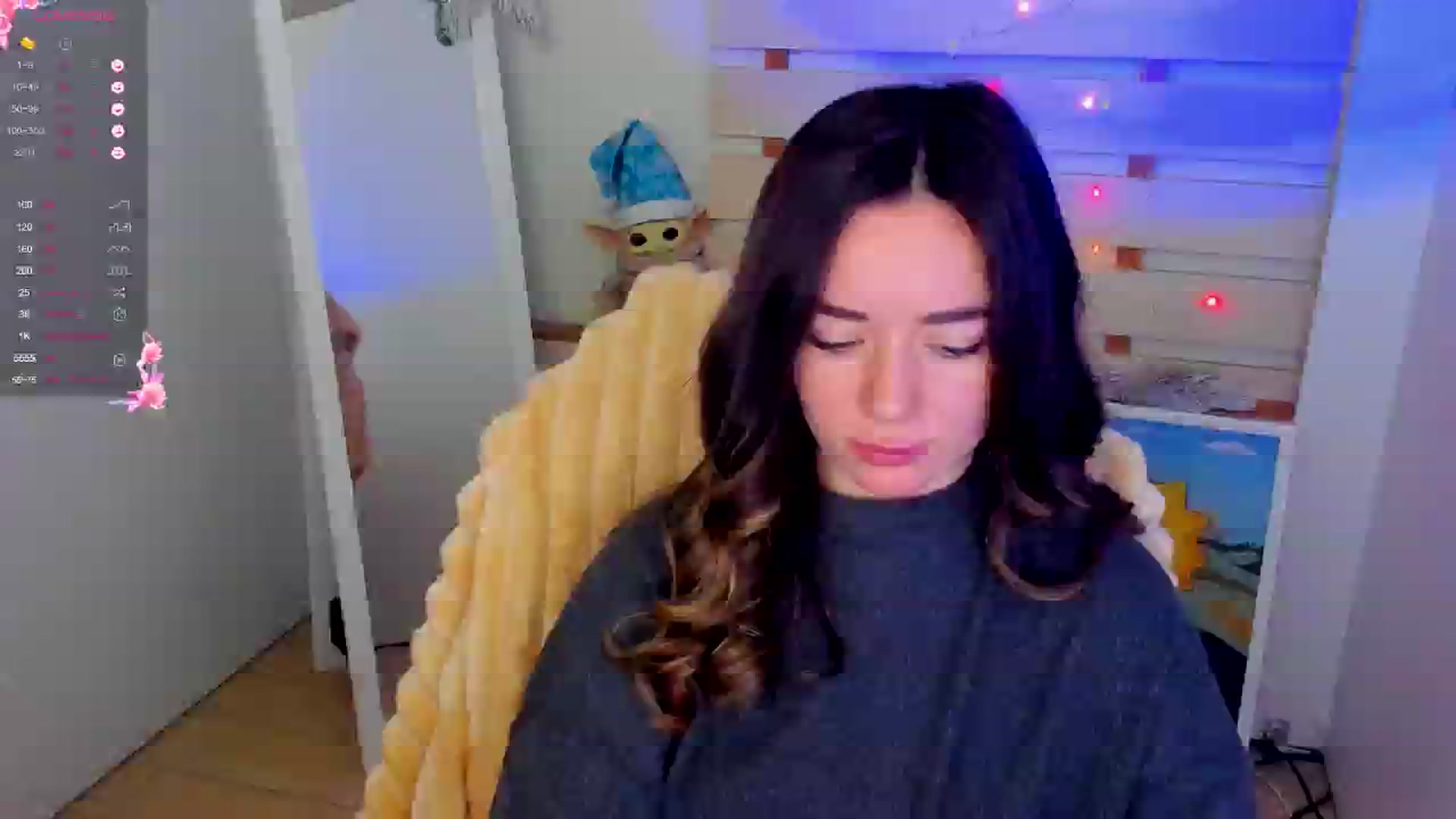 Gallery image thumbnail from KiraLove's myfreecams stream on, 12/25/2024, 12:06 image 10 of 20