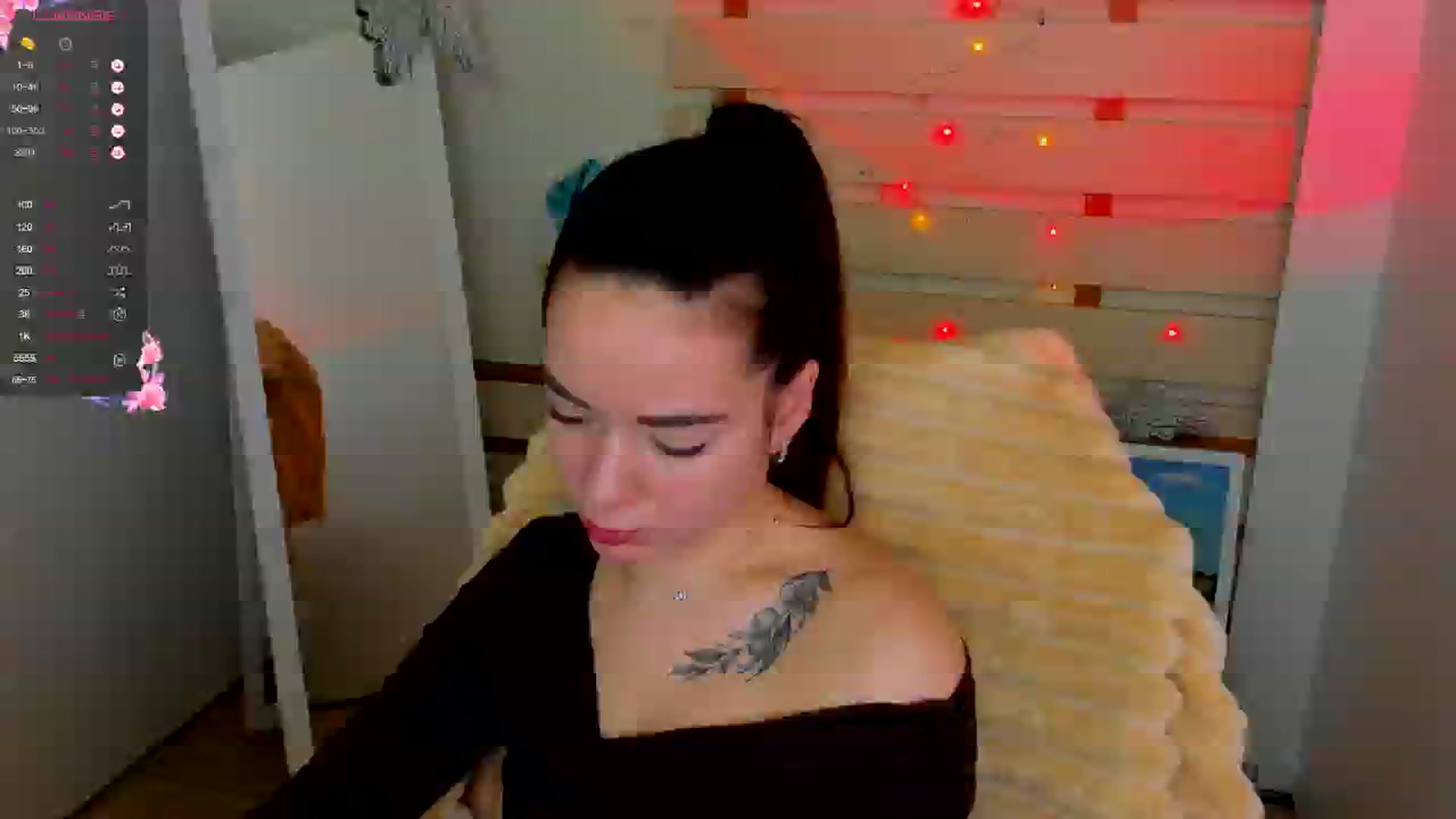Gallery image thumbnail from KiraLove's myfreecams stream on, 12/28/2024, 12:40 image 14 of 20