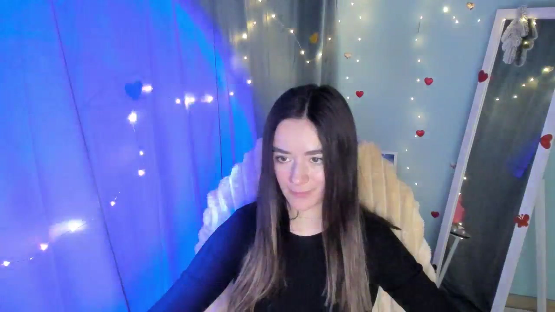 Gallery image thumbnail from KiraLove's myfreecams stream on, 03/26/2025, 08:57 image 13 of 20