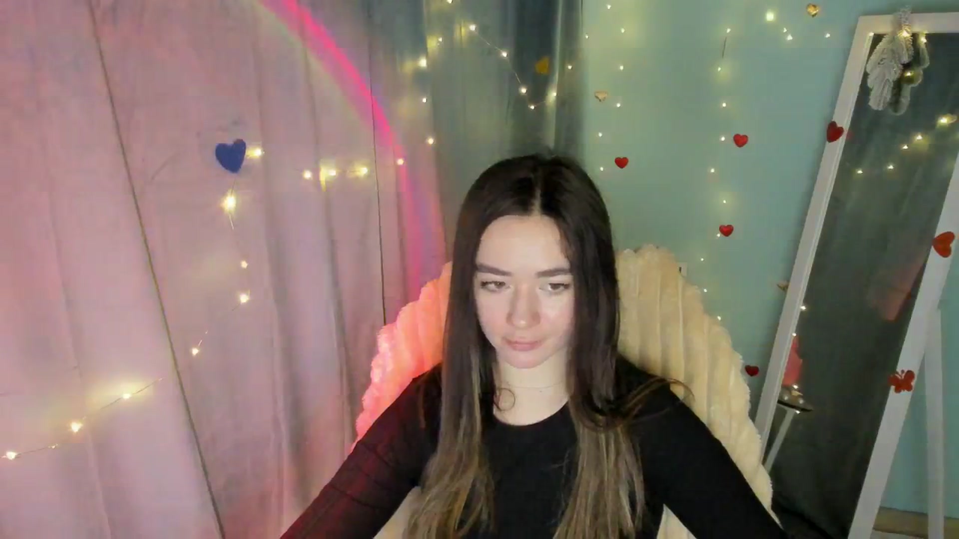 Gallery image thumbnail from KiraLove's myfreecams stream on, 03/26/2025, 08:57 image 20 of 20