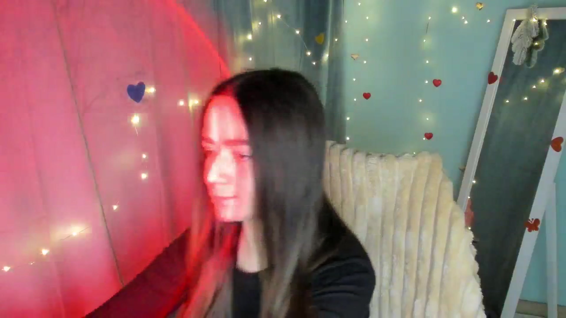 Gallery image thumbnail from KiraLove's myfreecams stream on, 03/26/2025, 08:57 image 15 of 20