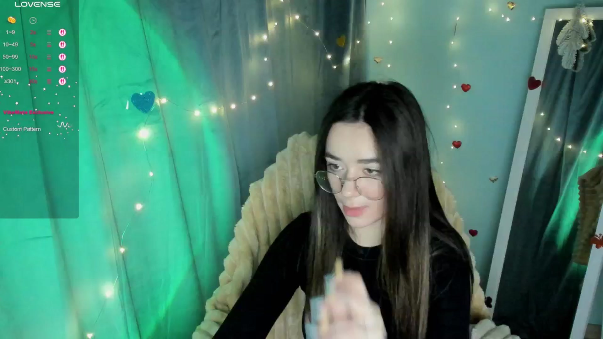 Gallery image thumbnail from KiraLove's myfreecams stream on, 03/30/2025, 09:09 image 16 of 20