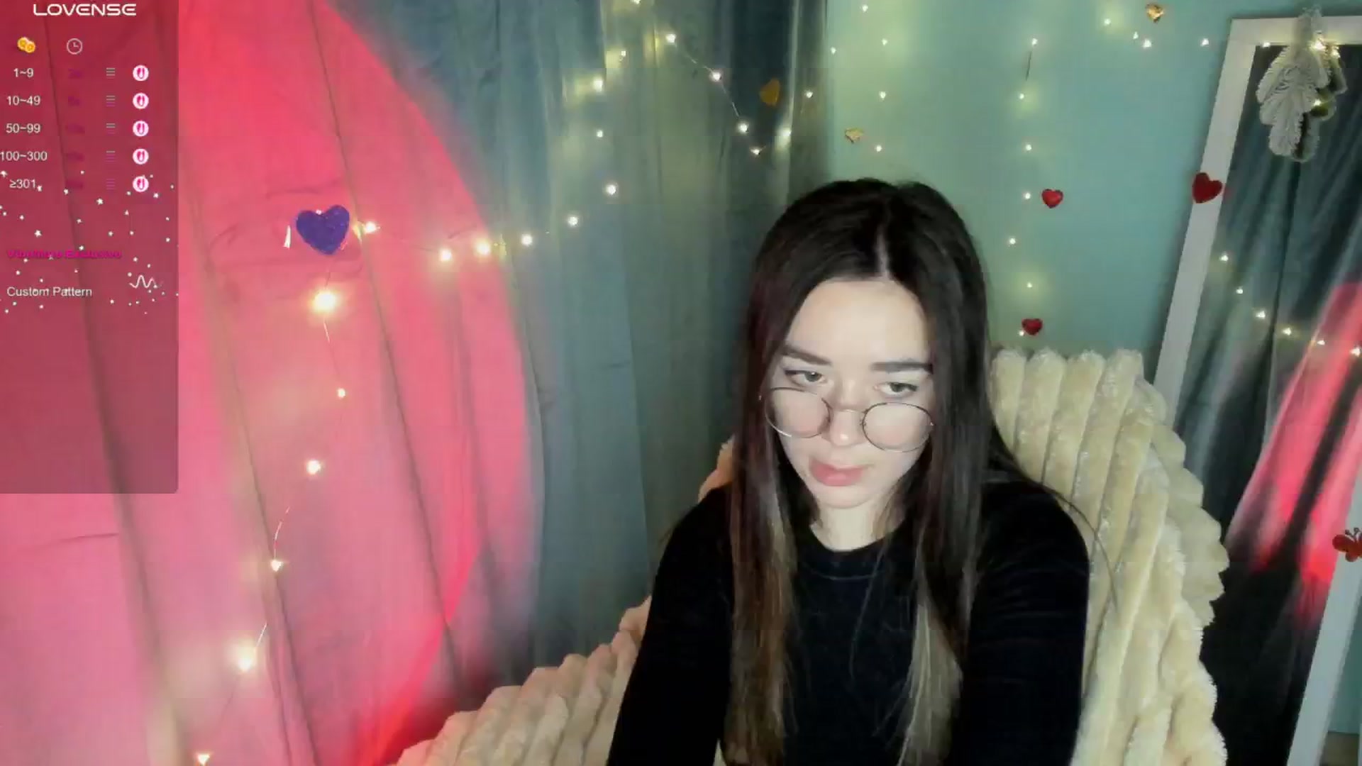 Gallery image thumbnail from KiraLove's myfreecams stream on, 03/30/2025, 09:09 image 20 of 20