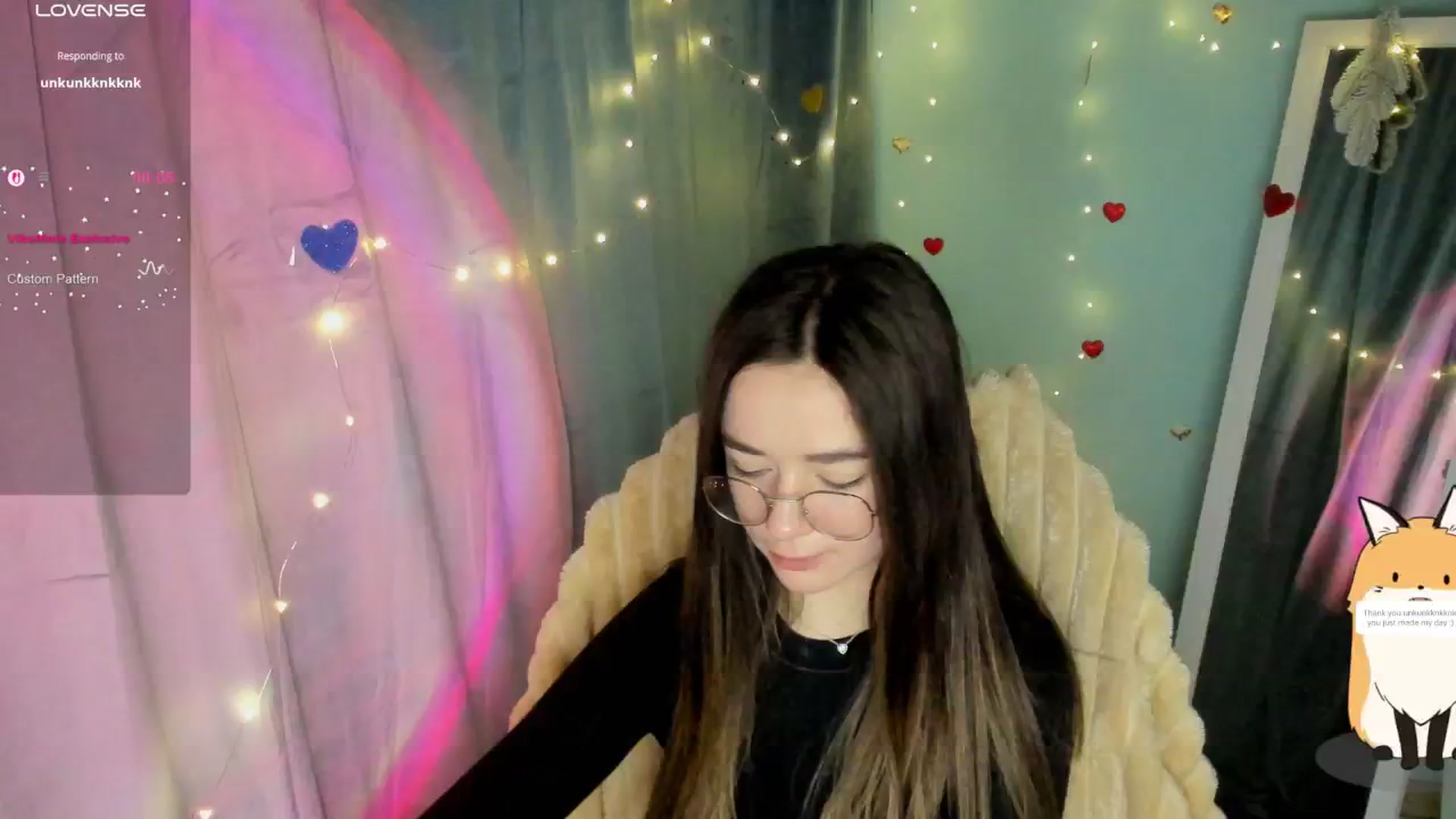 Gallery image thumbnail from KiraLove's myfreecams stream on, 03/30/2025, 09:09 image 2 of 20