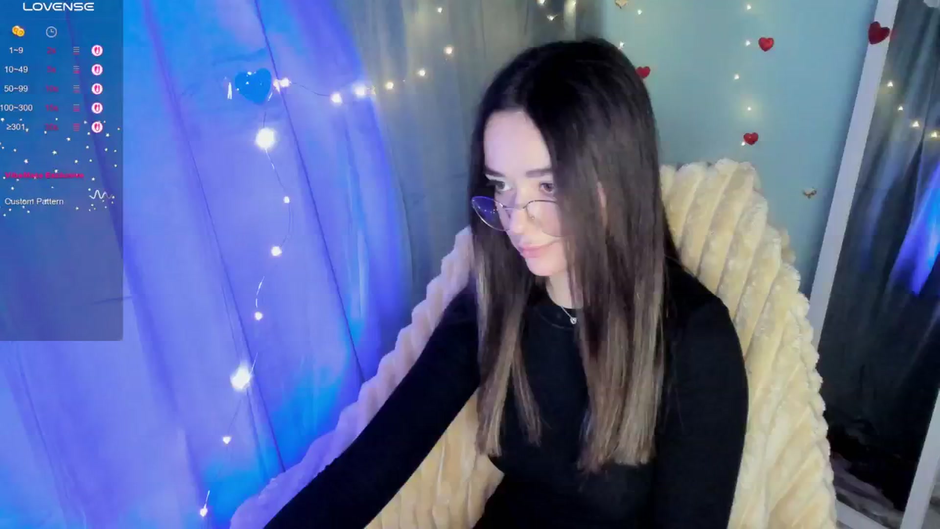 Gallery image thumbnail from KiraLove's myfreecams stream on, 03/30/2025, 11:26 image 18 of 20