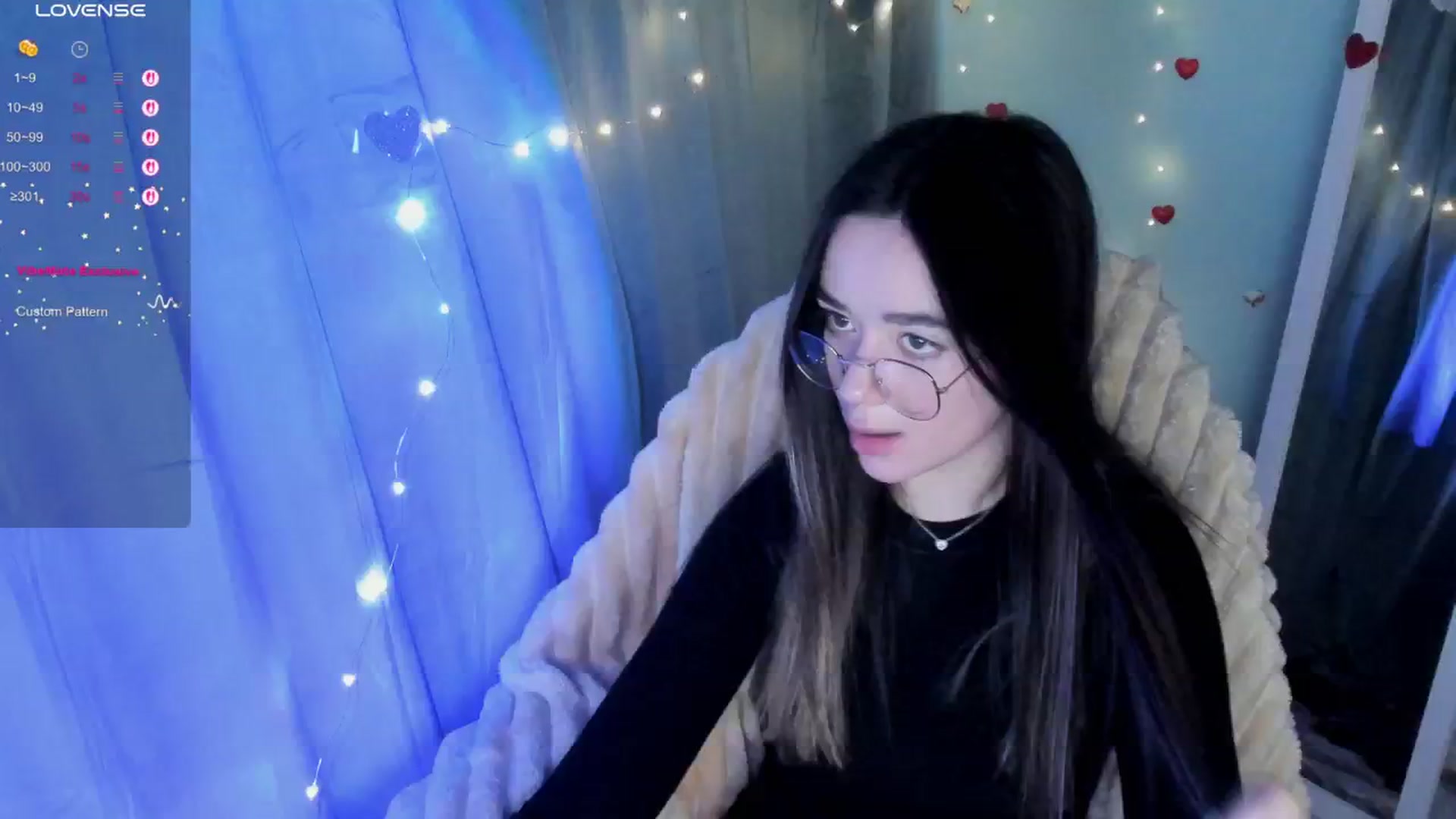 Gallery image thumbnail from KiraLove's myfreecams stream on, 03/30/2025, 11:26 image 11 of 20