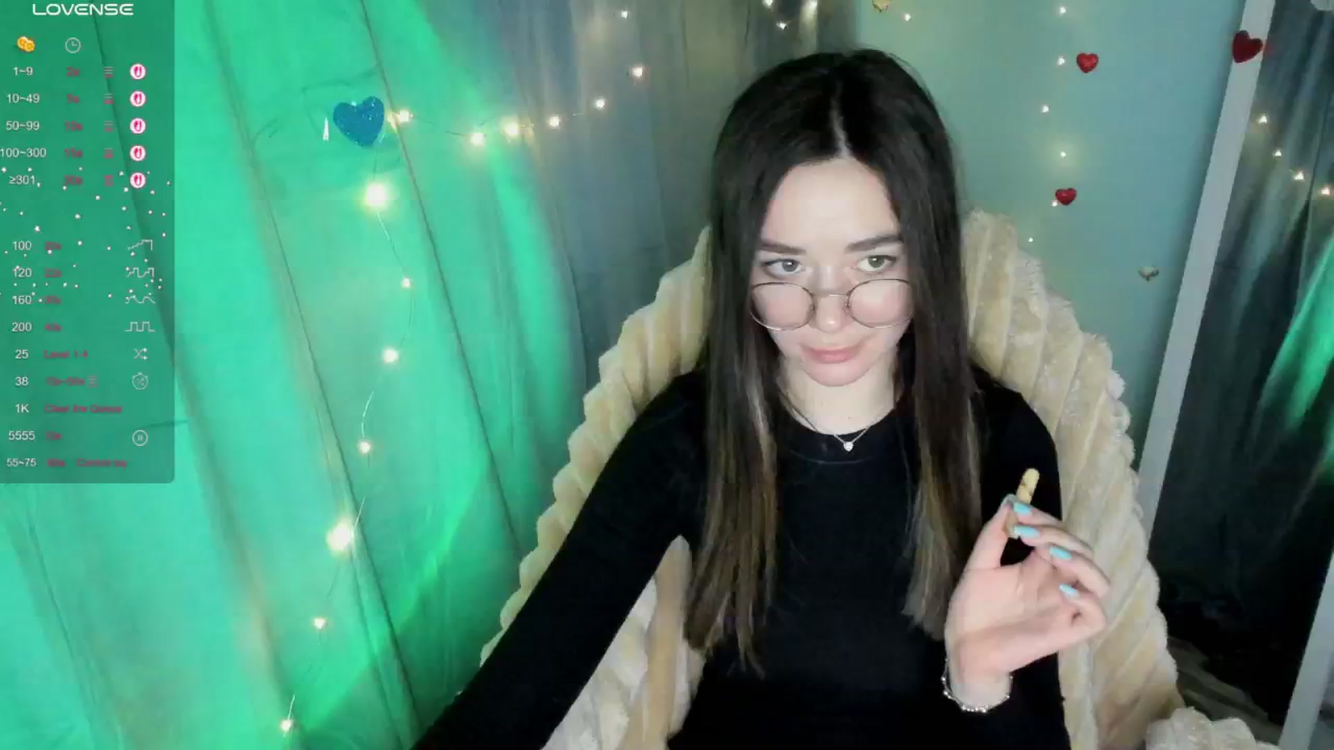Gallery image thumbnail from KiraLove's myfreecams stream on, 03/30/2025, 11:26 image 15 of 20