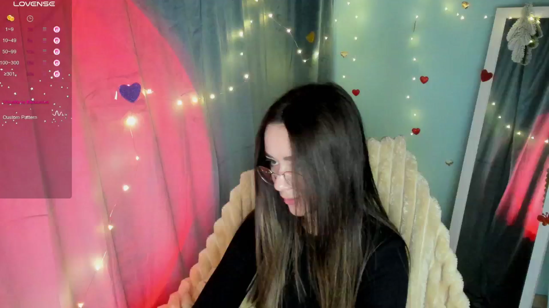 Gallery image thumbnail from KiraLove's myfreecams stream on, 03/30/2025, 11:26 image 1 of 20
