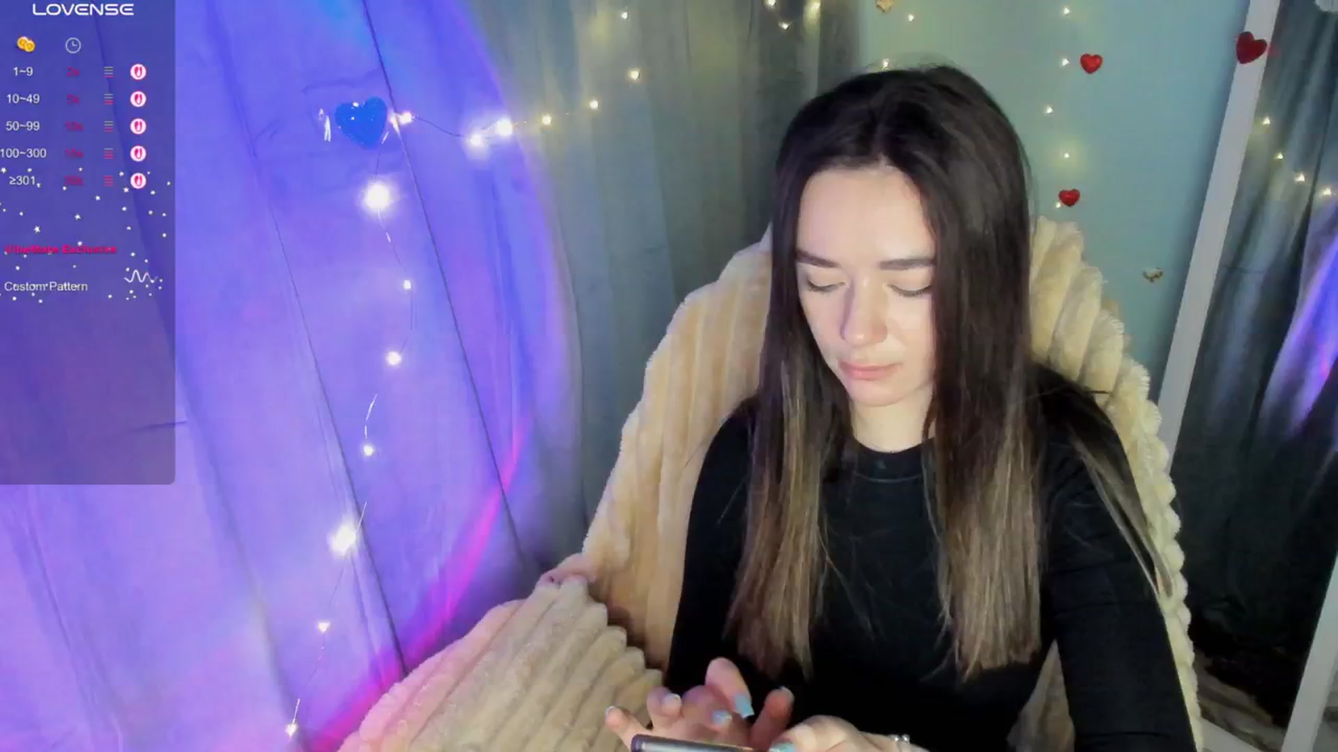 Gallery image thumbnail from KiraLove's myfreecams stream on, 03/30/2025, 12:24 image 1 of 20