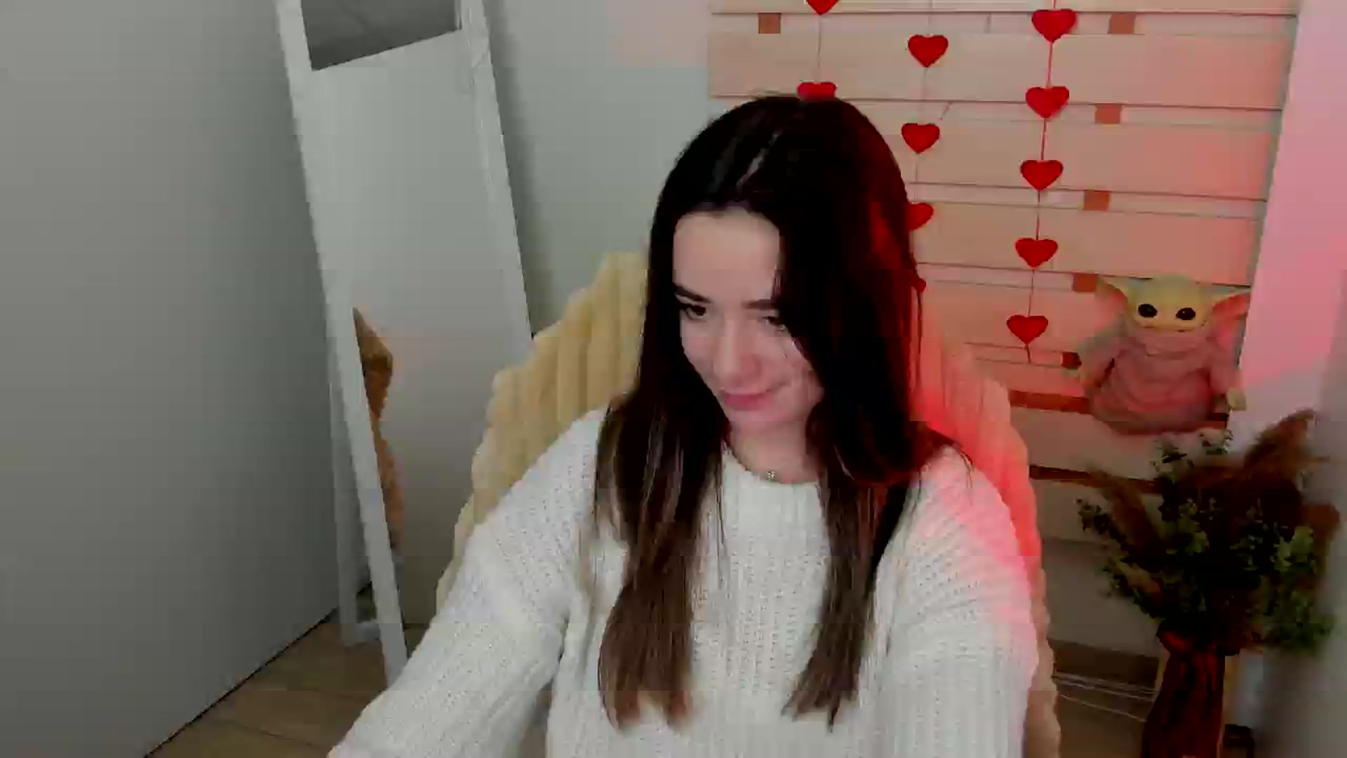 Gallery image thumbnail from KiraLove's myfreecams stream on, 04/06/2025, 16:59 image 7 of 20