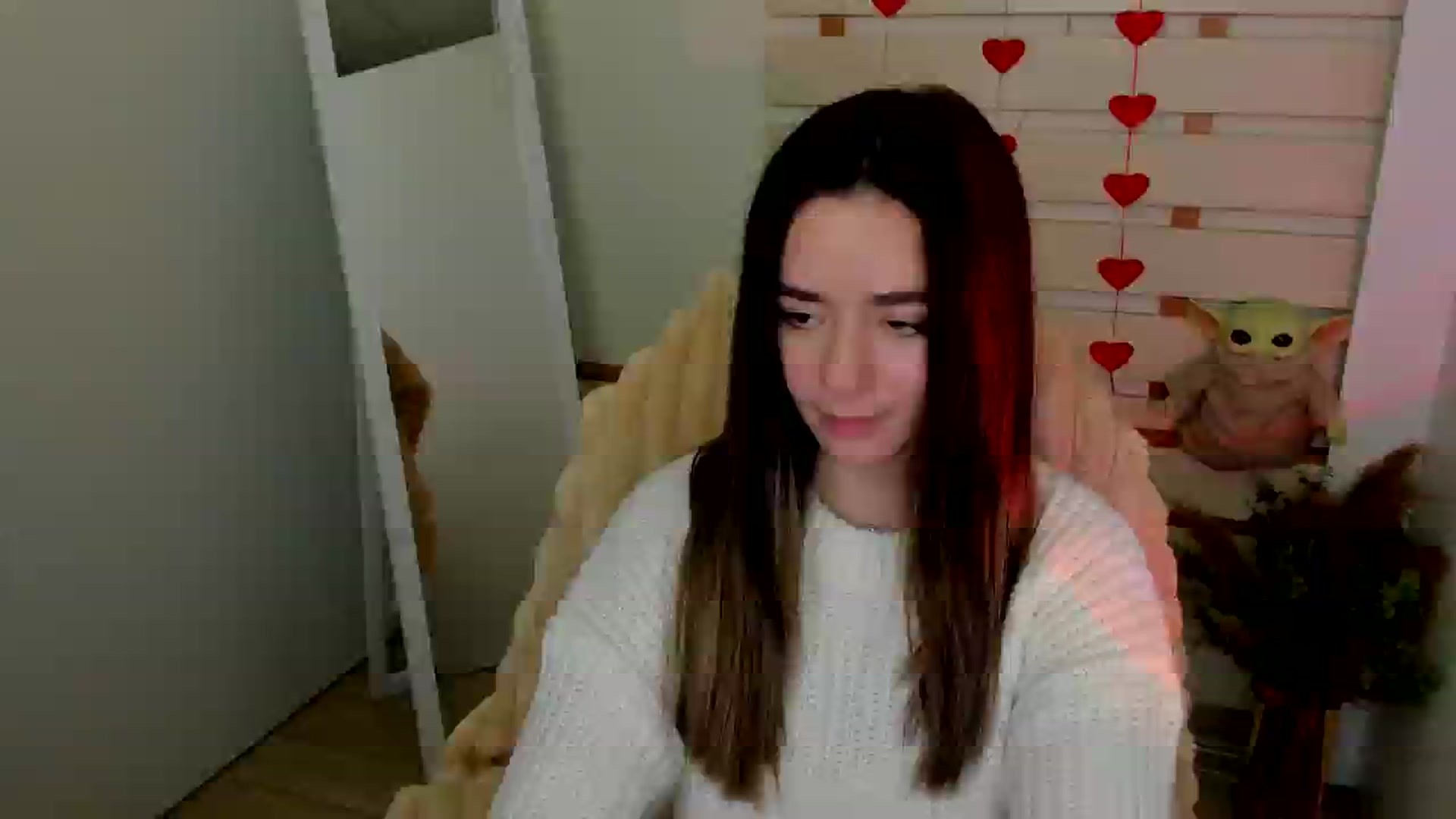 Gallery image thumbnail from KiraLove's myfreecams stream on, 04/06/2025, 16:59 image 3 of 20