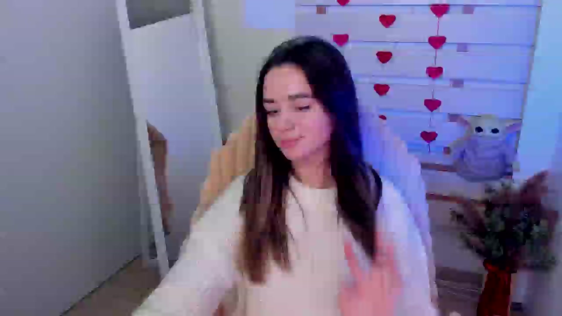 Gallery image thumbnail from KiraLove's myfreecams stream on, 04/06/2025, 16:59 image 18 of 20